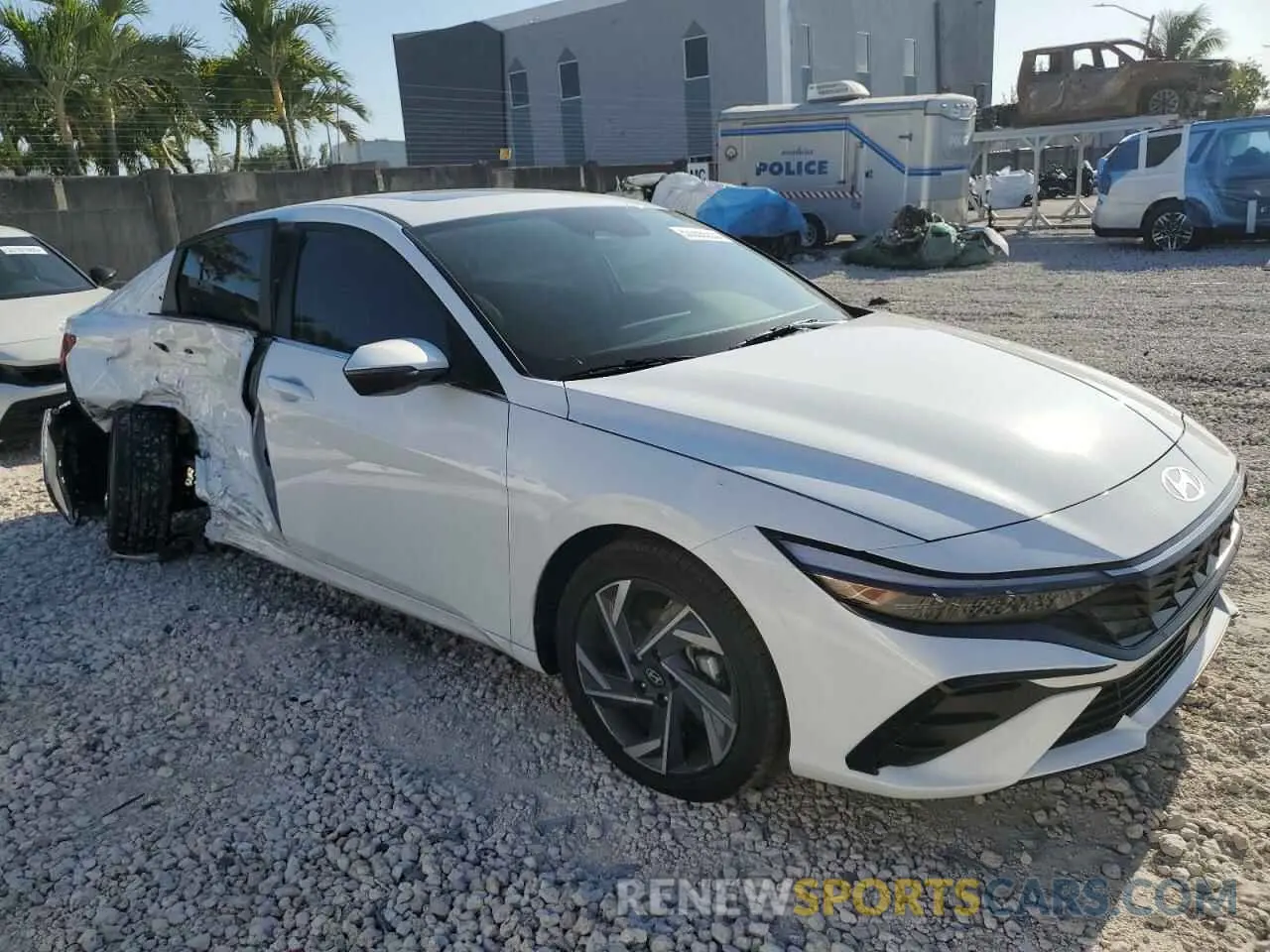 4 Photograph of a damaged car KMHLN4DJ7SU129286 HYUNDAI ELANTRA 2025