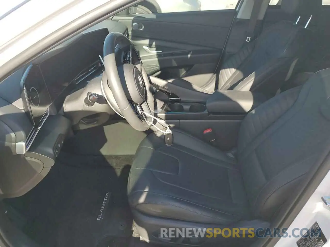 7 Photograph of a damaged car KMHLN4DJ7SU129286 HYUNDAI ELANTRA 2025