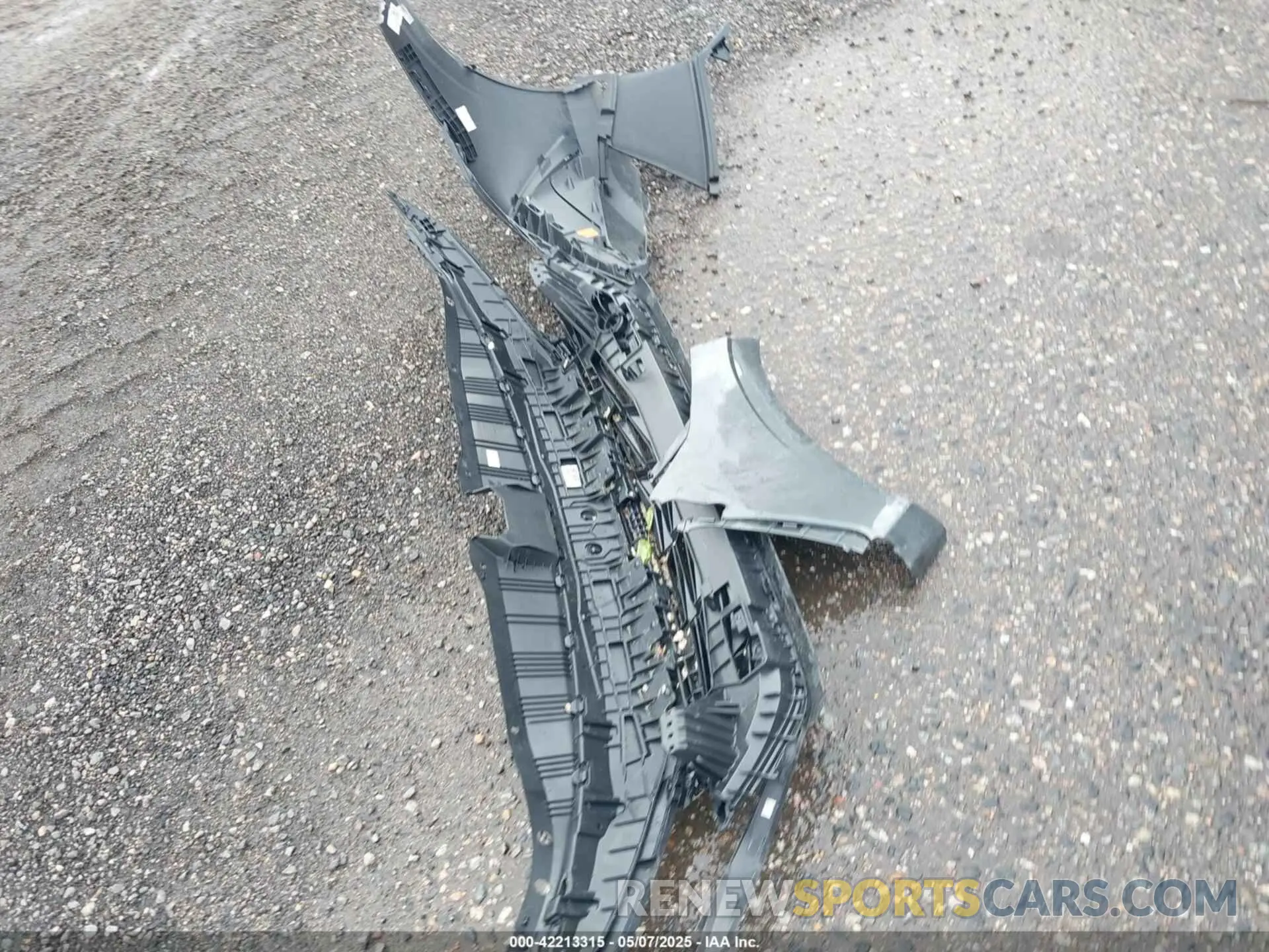 11 Photograph of a damaged car KMHLP4DG0SU910147 HYUNDAI ELANTRA 2025