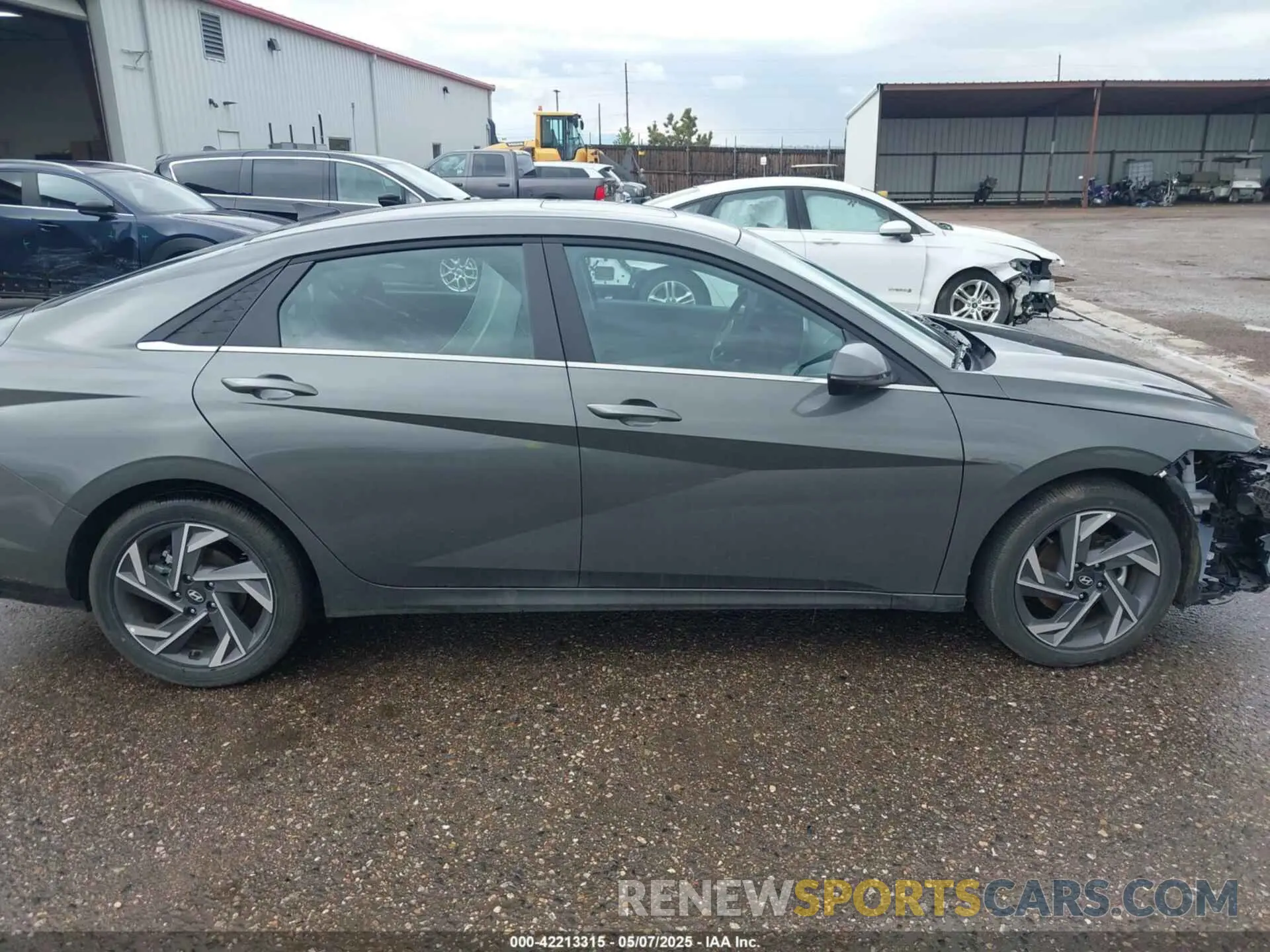 13 Photograph of a damaged car KMHLP4DG0SU910147 HYUNDAI ELANTRA 2025
