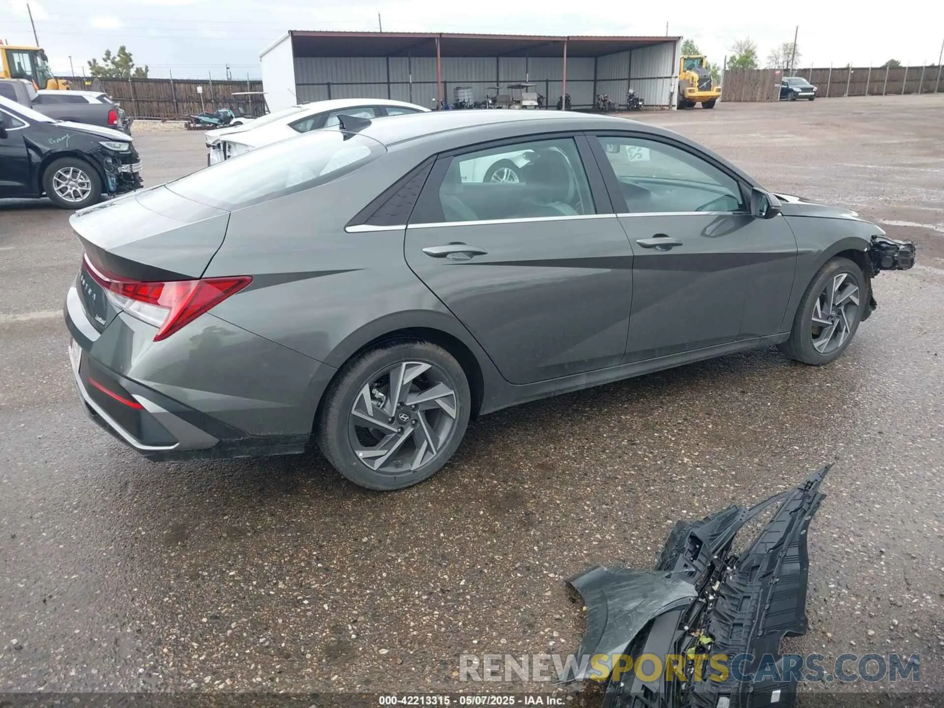4 Photograph of a damaged car KMHLP4DG0SU910147 HYUNDAI ELANTRA 2025