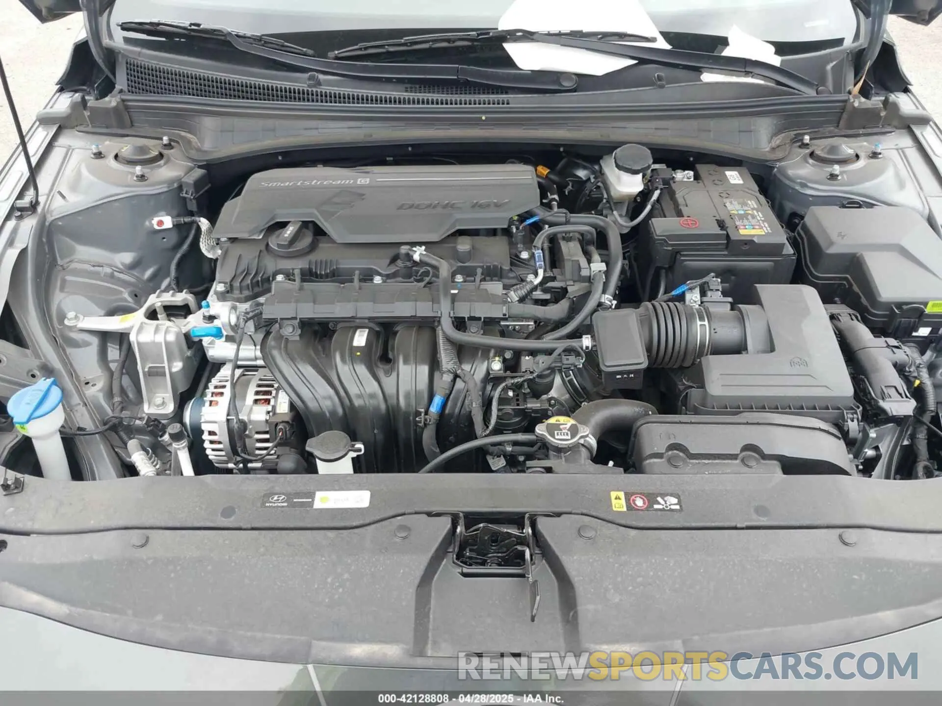 10 Photograph of a damaged car KMHLP4DG4SU957214 HYUNDAI ELANTRA 2025