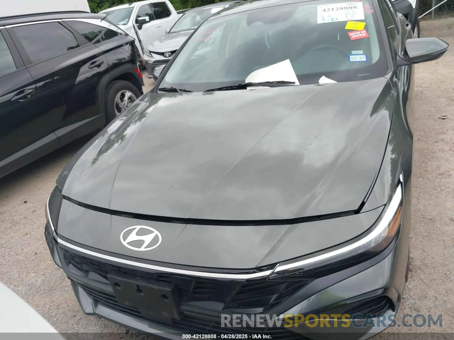 12 Photograph of a damaged car KMHLP4DG4SU957214 HYUNDAI ELANTRA 2025