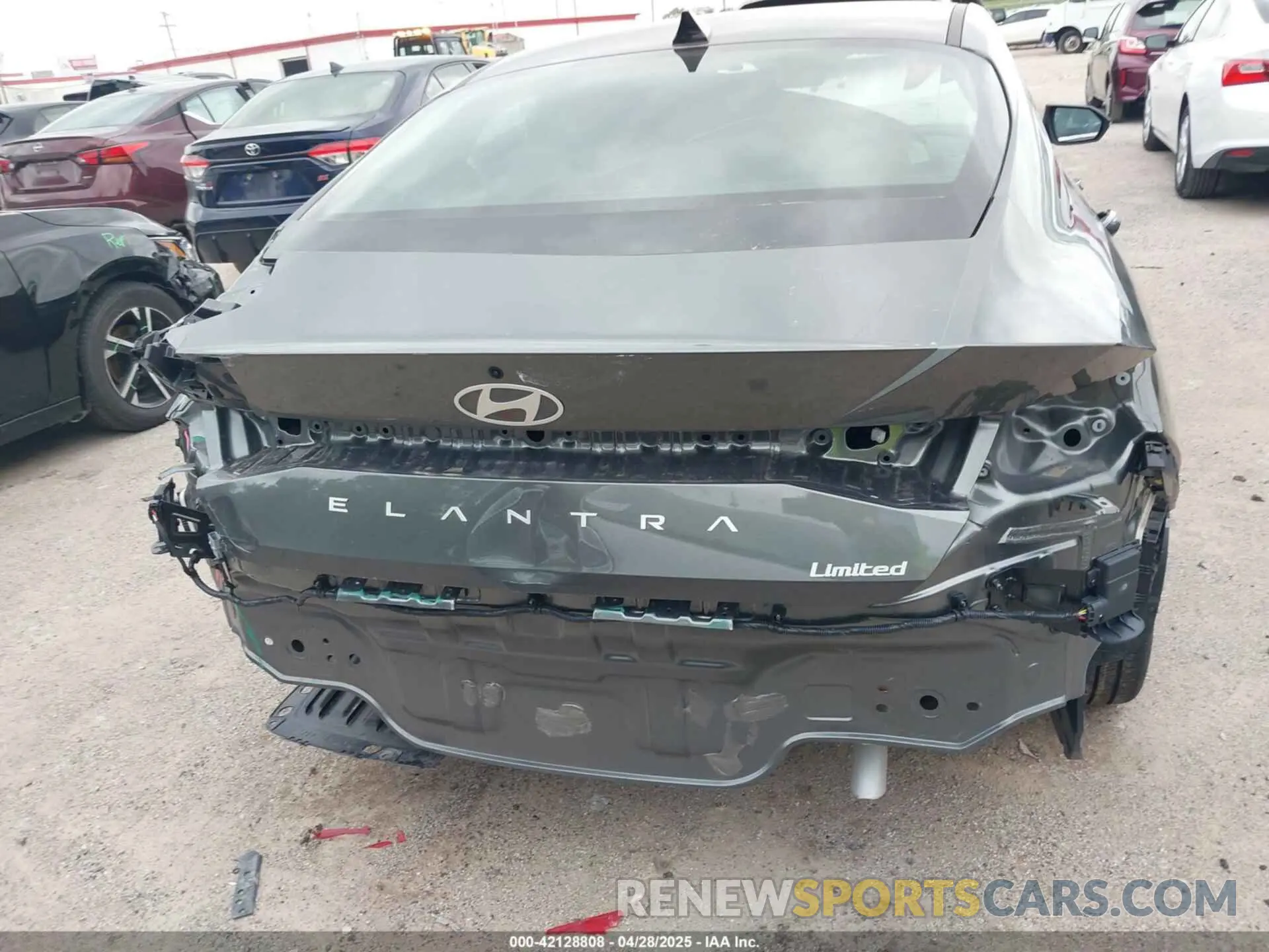 16 Photograph of a damaged car KMHLP4DG4SU957214 HYUNDAI ELANTRA 2025