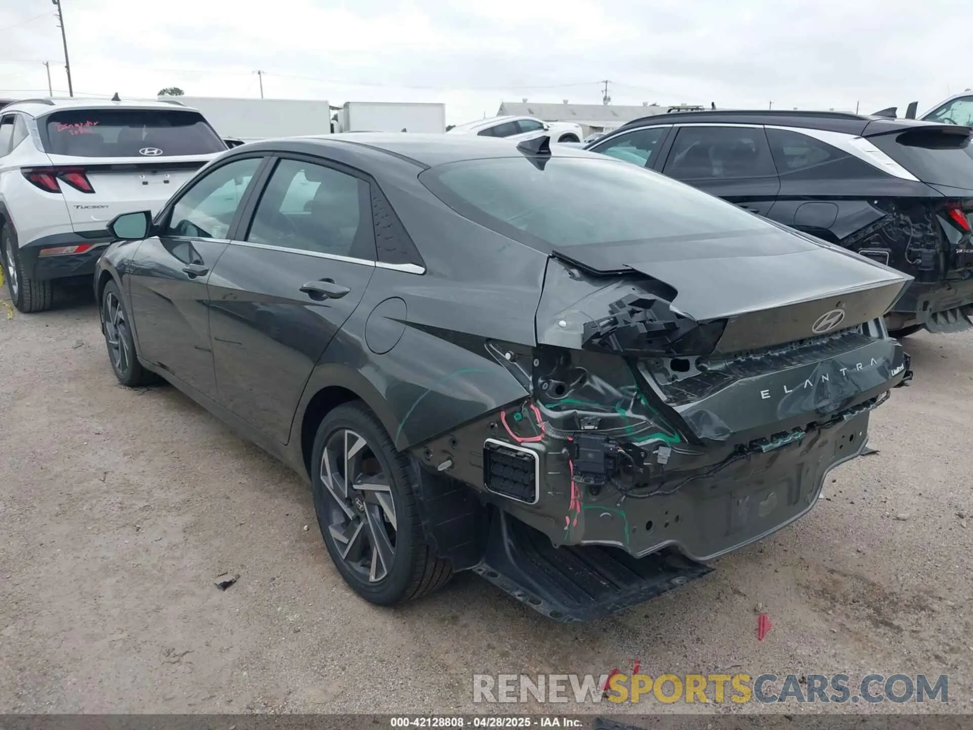 3 Photograph of a damaged car KMHLP4DG4SU957214 HYUNDAI ELANTRA 2025