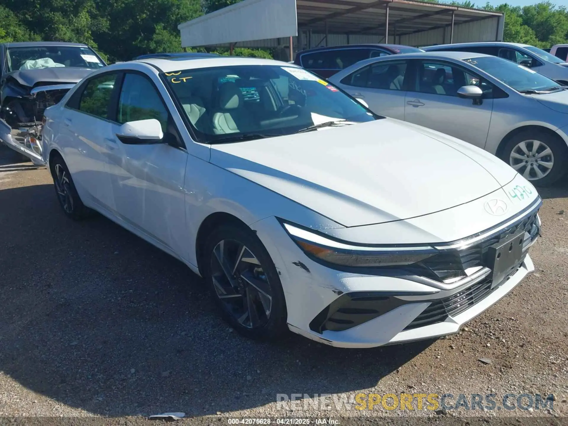 1 Photograph of a damaged car KMHLP4DG5SU894270 HYUNDAI ELANTRA 2025