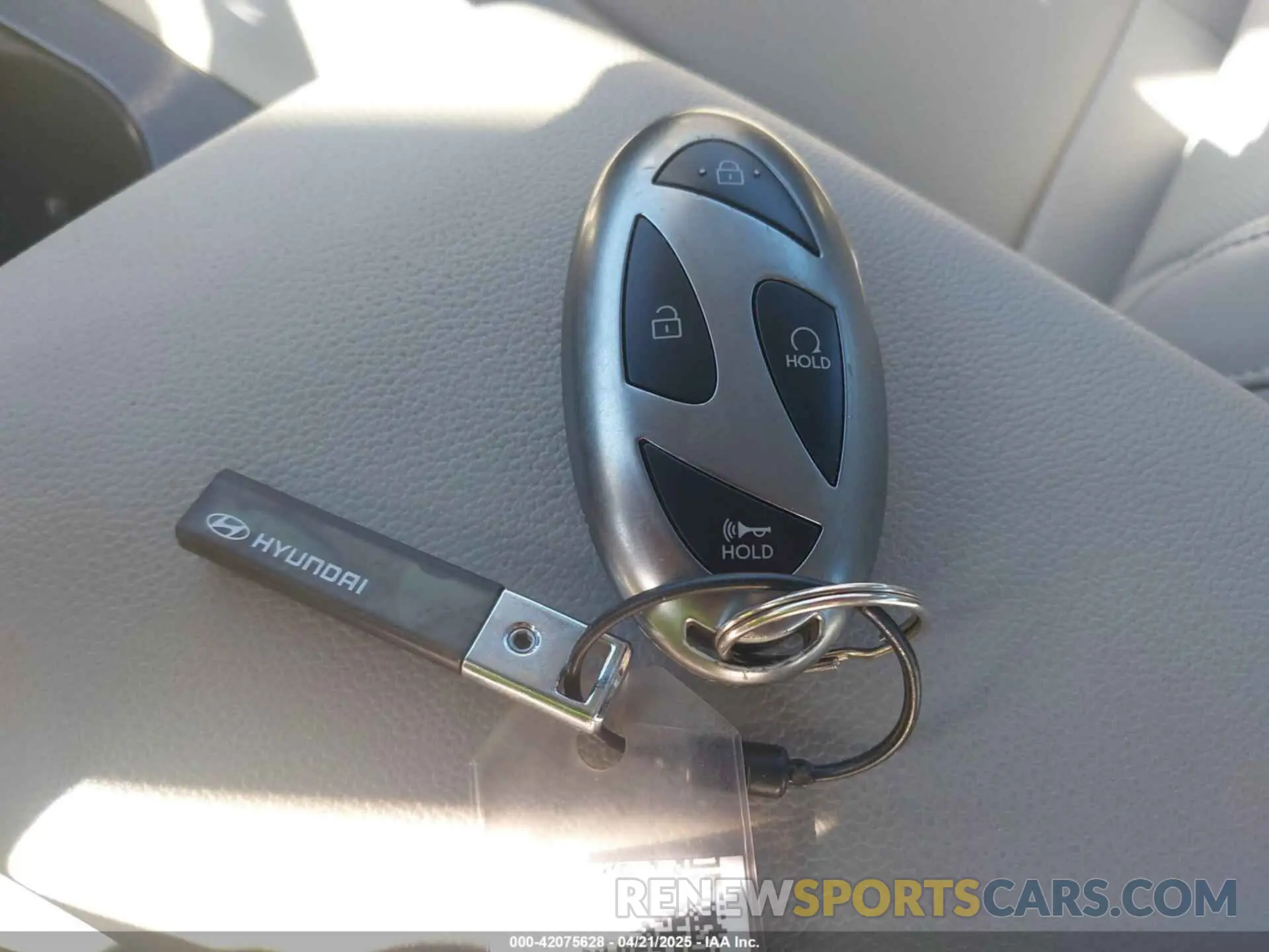 11 Photograph of a damaged car KMHLP4DG5SU894270 HYUNDAI ELANTRA 2025