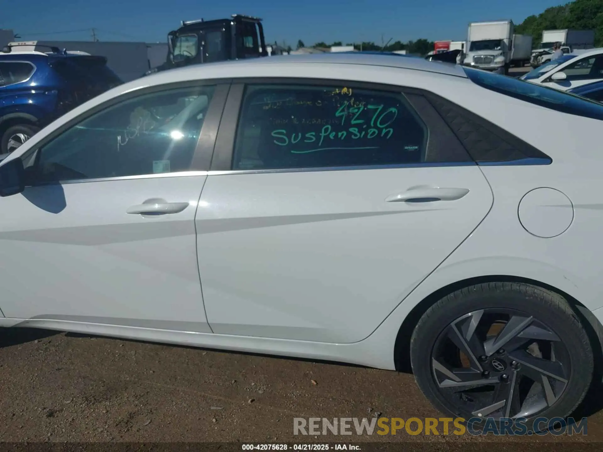 14 Photograph of a damaged car KMHLP4DG5SU894270 HYUNDAI ELANTRA 2025
