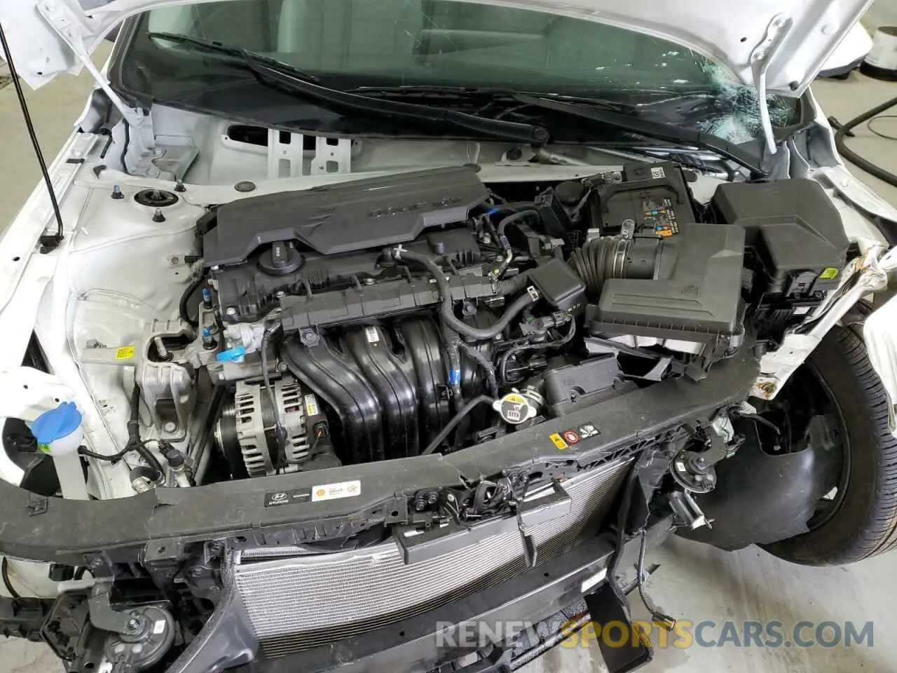 11 Photograph of a damaged car KMHLP4DG6SU875758 HYUNDAI ELANTRA 2025