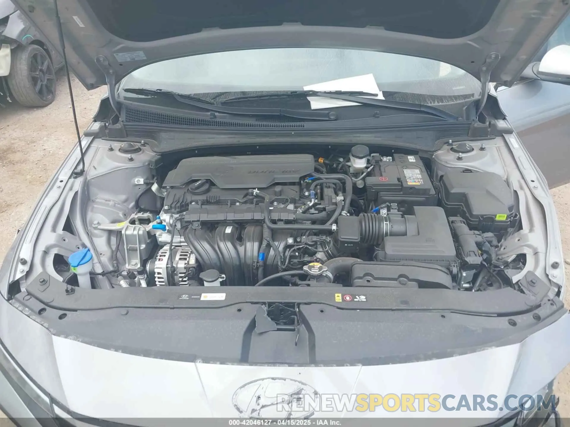 10 Photograph of a damaged car KMHLP4DG6SU956579 HYUNDAI ELANTRA 2025