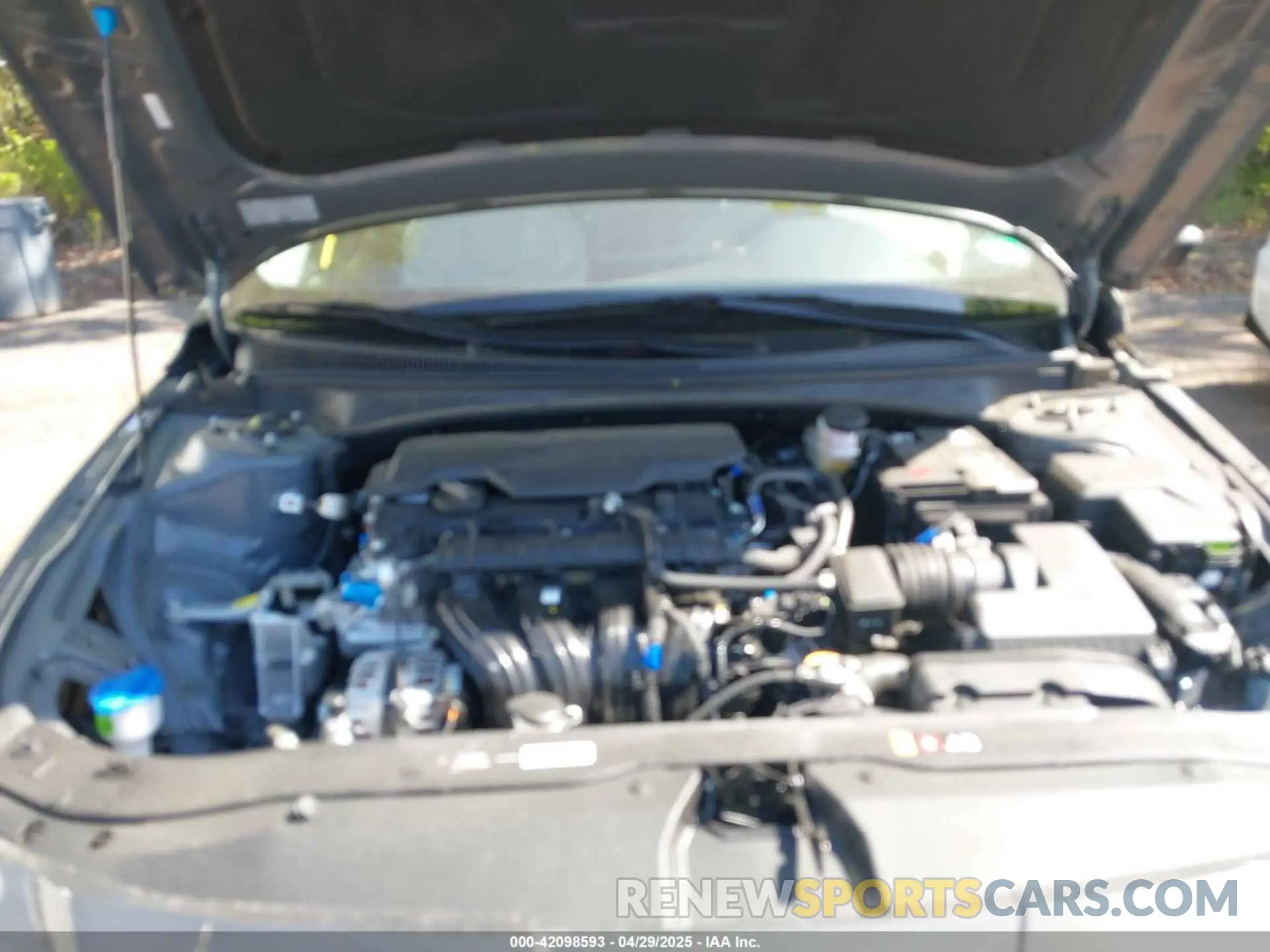 10 Photograph of a damaged car KMHLP4DG6SU957604 HYUNDAI ELANTRA 2025