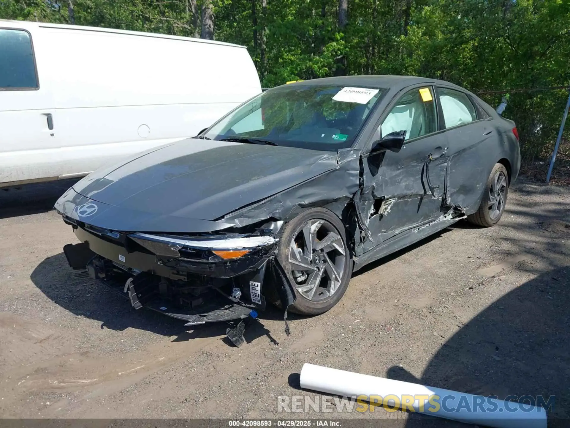 2 Photograph of a damaged car KMHLP4DG6SU957604 HYUNDAI ELANTRA 2025