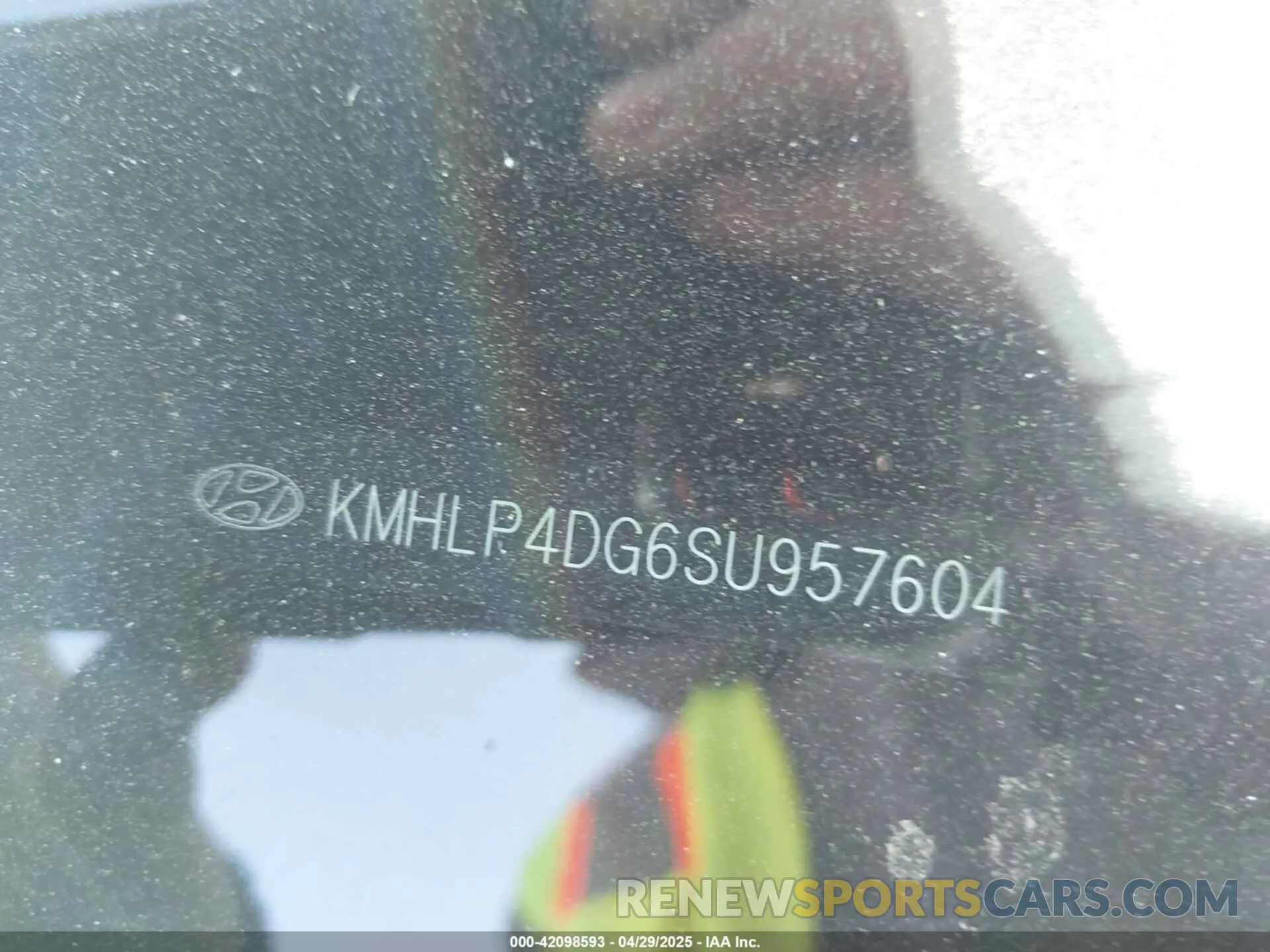 9 Photograph of a damaged car KMHLP4DG6SU957604 HYUNDAI ELANTRA 2025