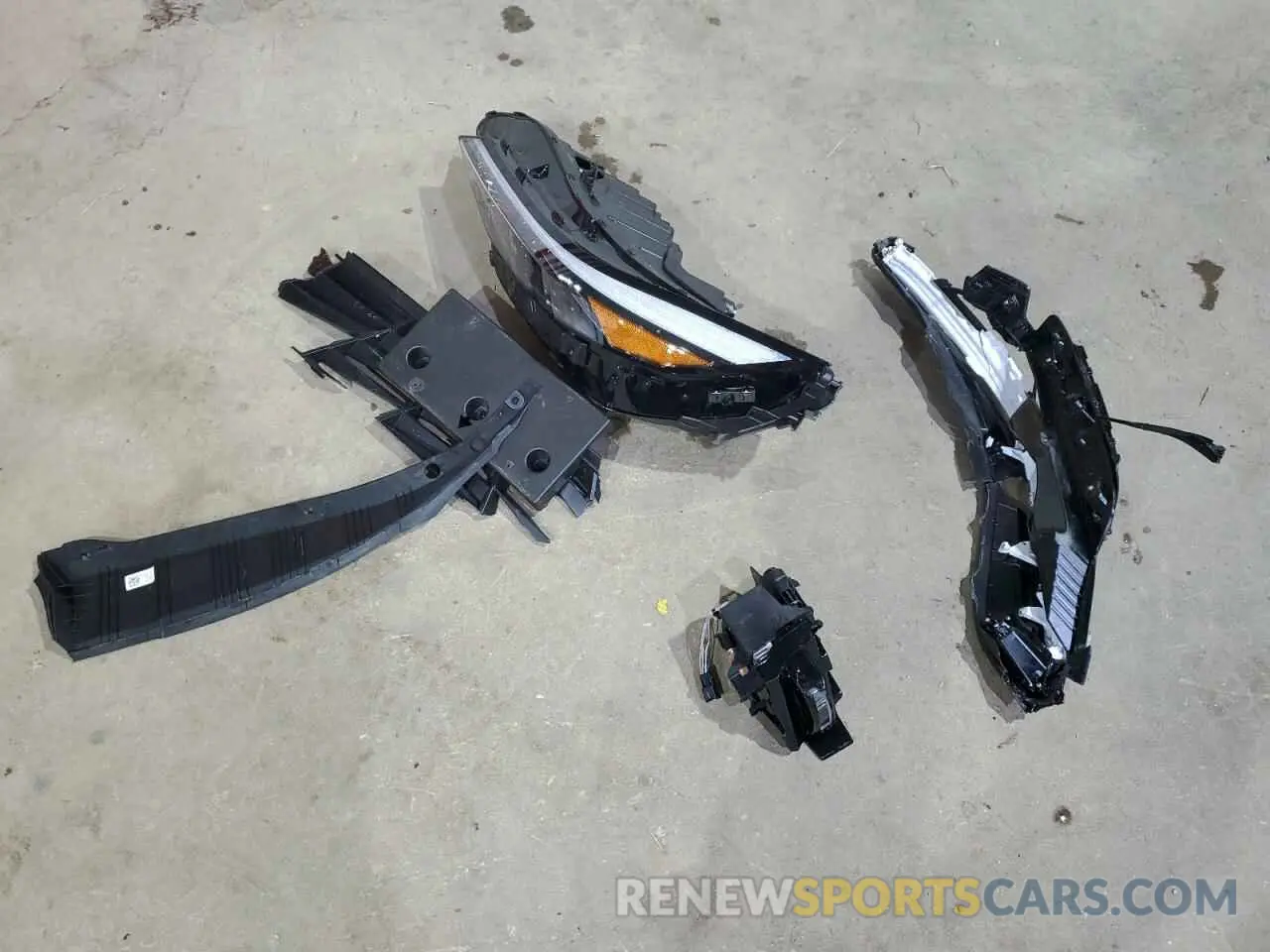 12 Photograph of a damaged car KMHLP4DG7SU908332 HYUNDAI ELANTRA 2025