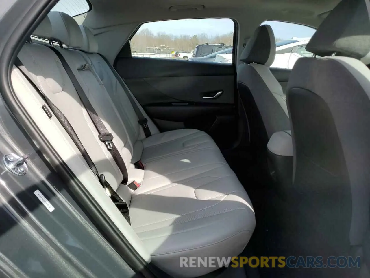 10 Photograph of a damaged car KMHLP4DG9SU908350 HYUNDAI ELANTRA 2025