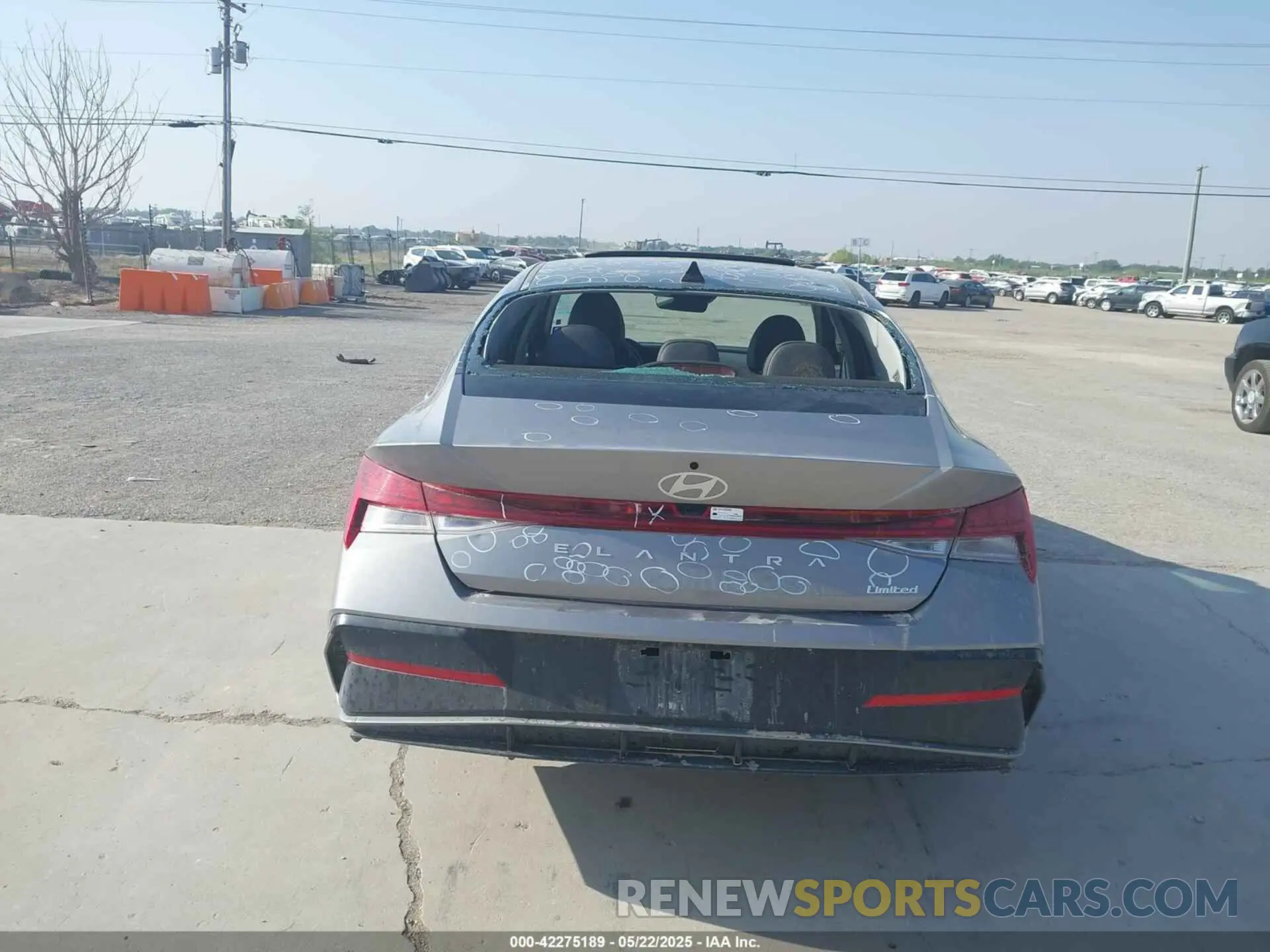 16 Photograph of a damaged car KMHLP4DG9SU957337 HYUNDAI ELANTRA 2025