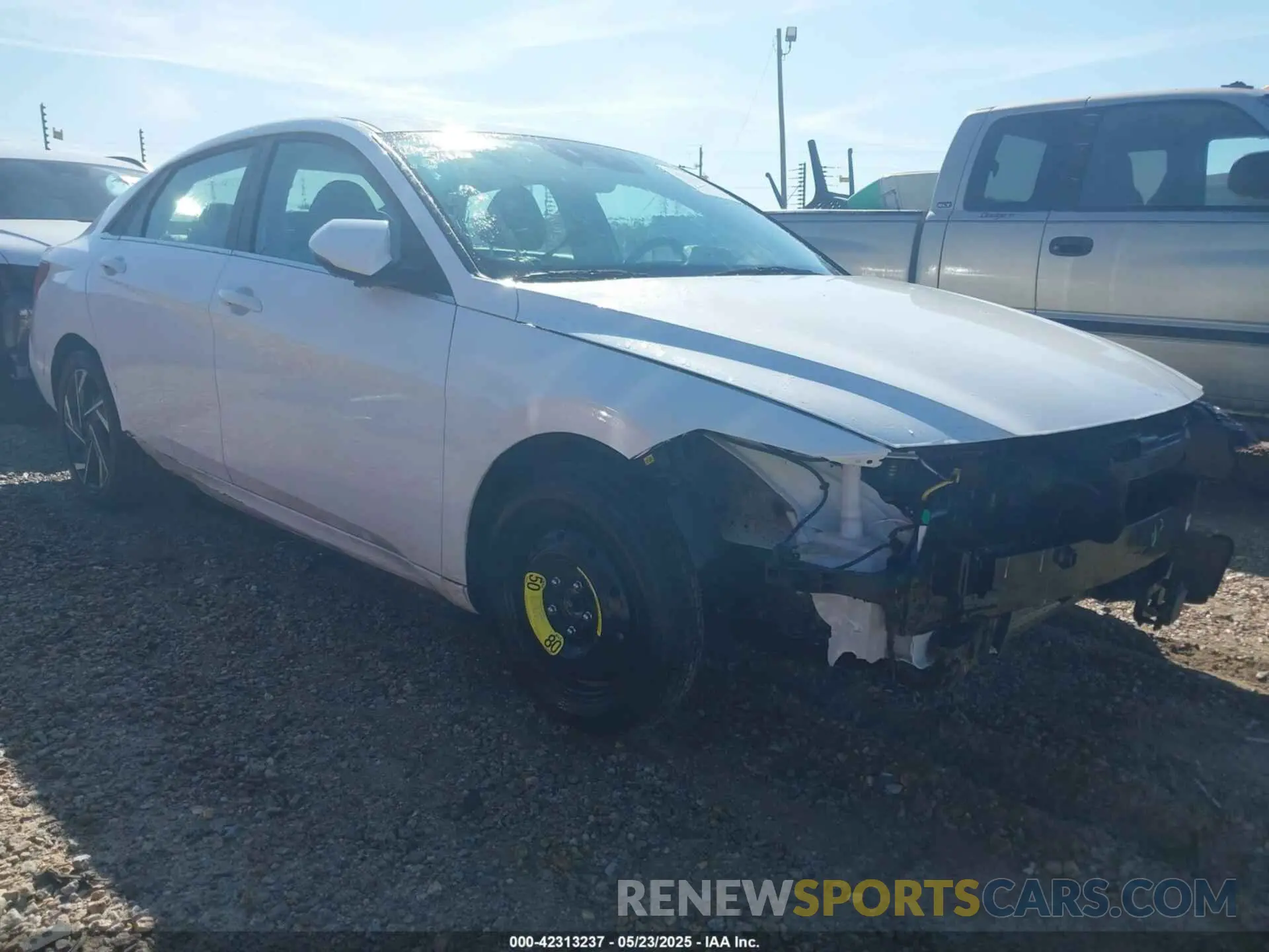 1 Photograph of a damaged car KMHLP4DGXSU959372 HYUNDAI ELANTRA 2025