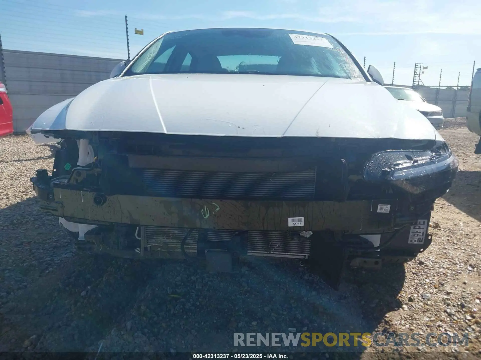 13 Photograph of a damaged car KMHLP4DGXSU959372 HYUNDAI ELANTRA 2025
