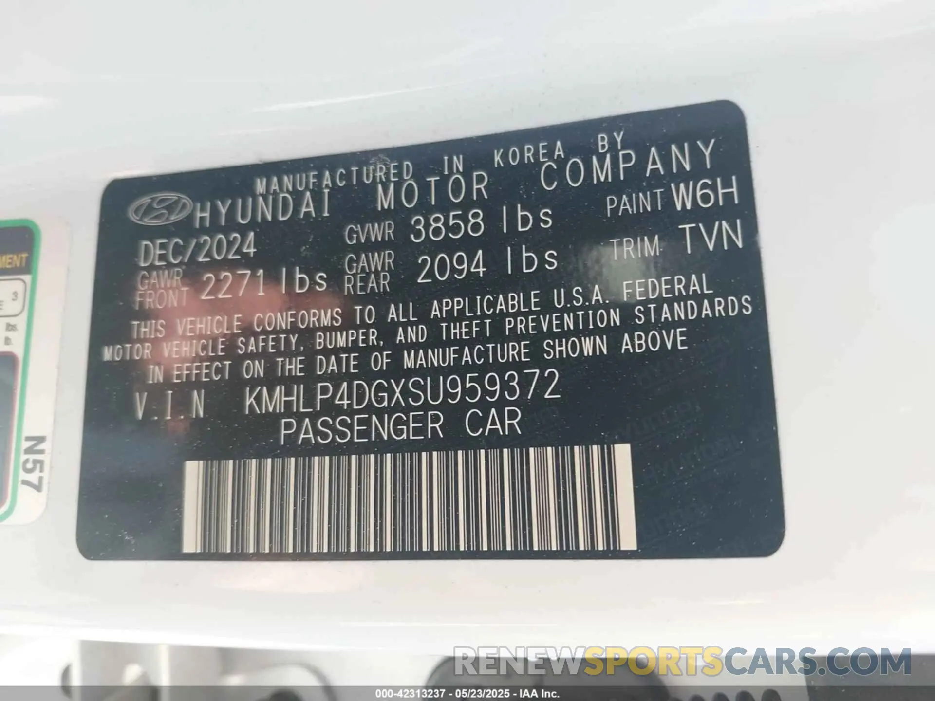 9 Photograph of a damaged car KMHLP4DGXSU959372 HYUNDAI ELANTRA 2025