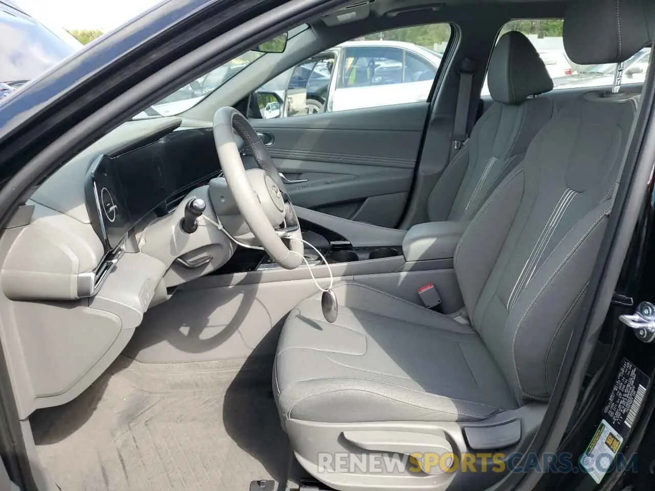 7 Photograph of a damaged car KMHLS4DG0SU854600 HYUNDAI ELANTRA 2025