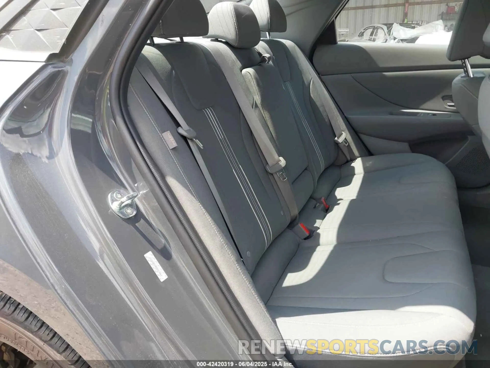 8 Photograph of a damaged car KMHLS4DG0SU859747 HYUNDAI ELANTRA 2025