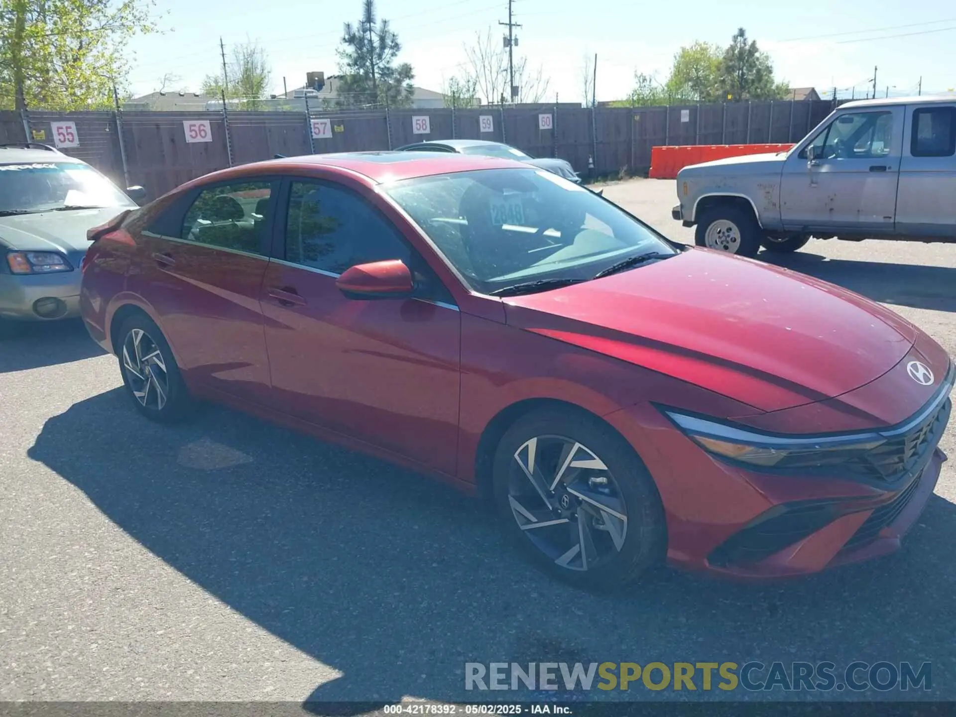 1 Photograph of a damaged car KMHLS4DG0SU861661 HYUNDAI ELANTRA 2025
