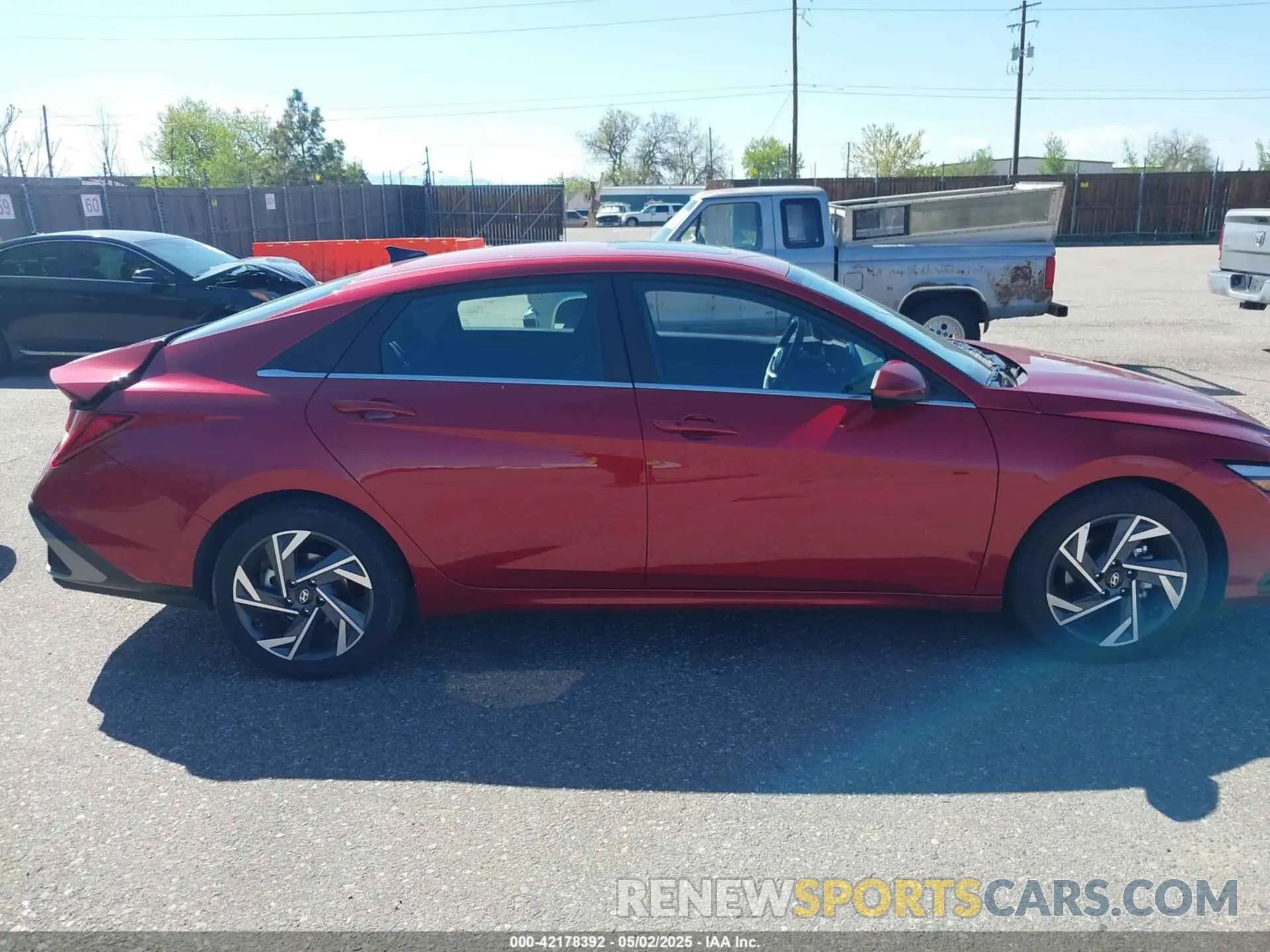 13 Photograph of a damaged car KMHLS4DG0SU861661 HYUNDAI ELANTRA 2025