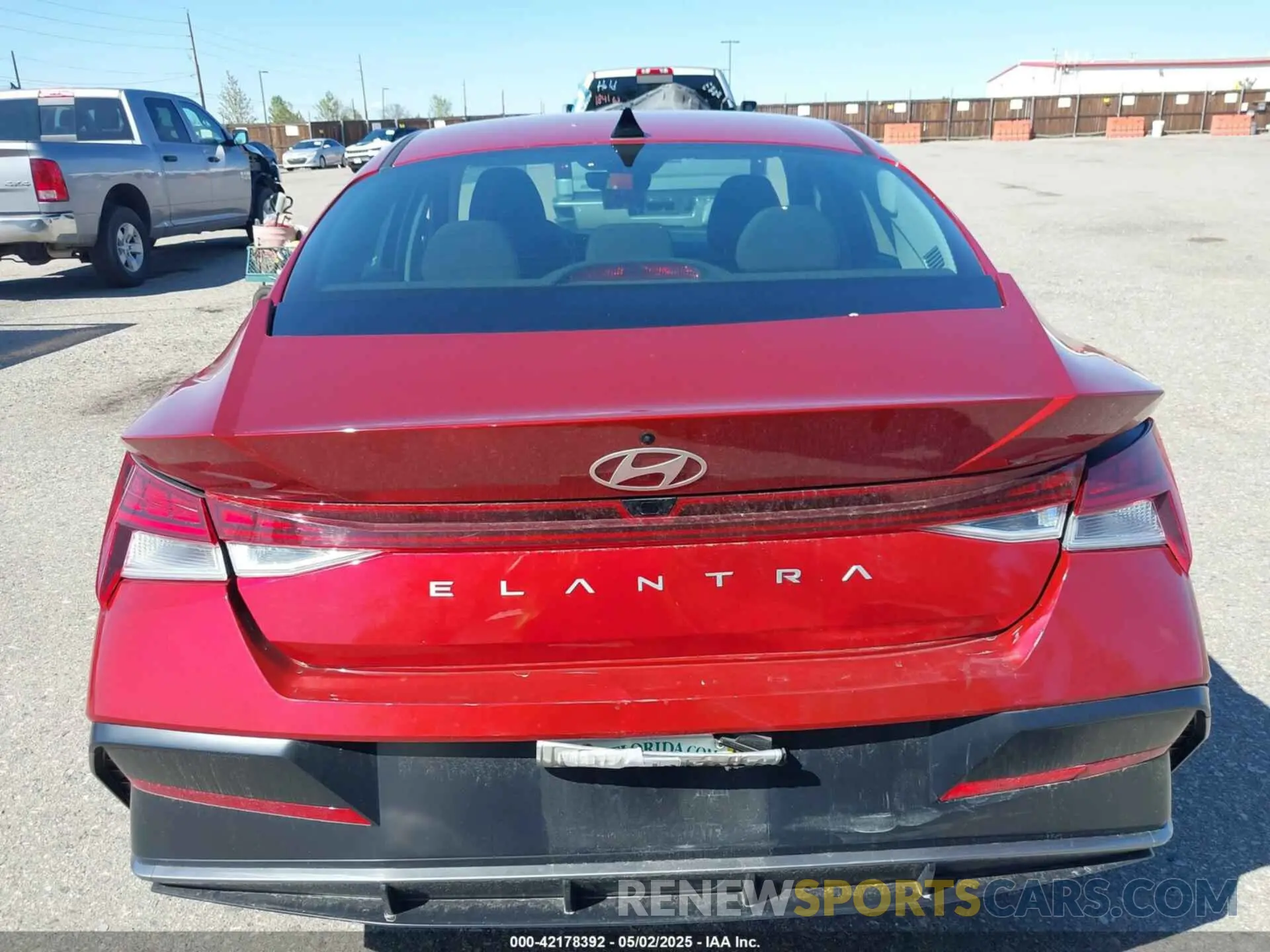 16 Photograph of a damaged car KMHLS4DG0SU861661 HYUNDAI ELANTRA 2025