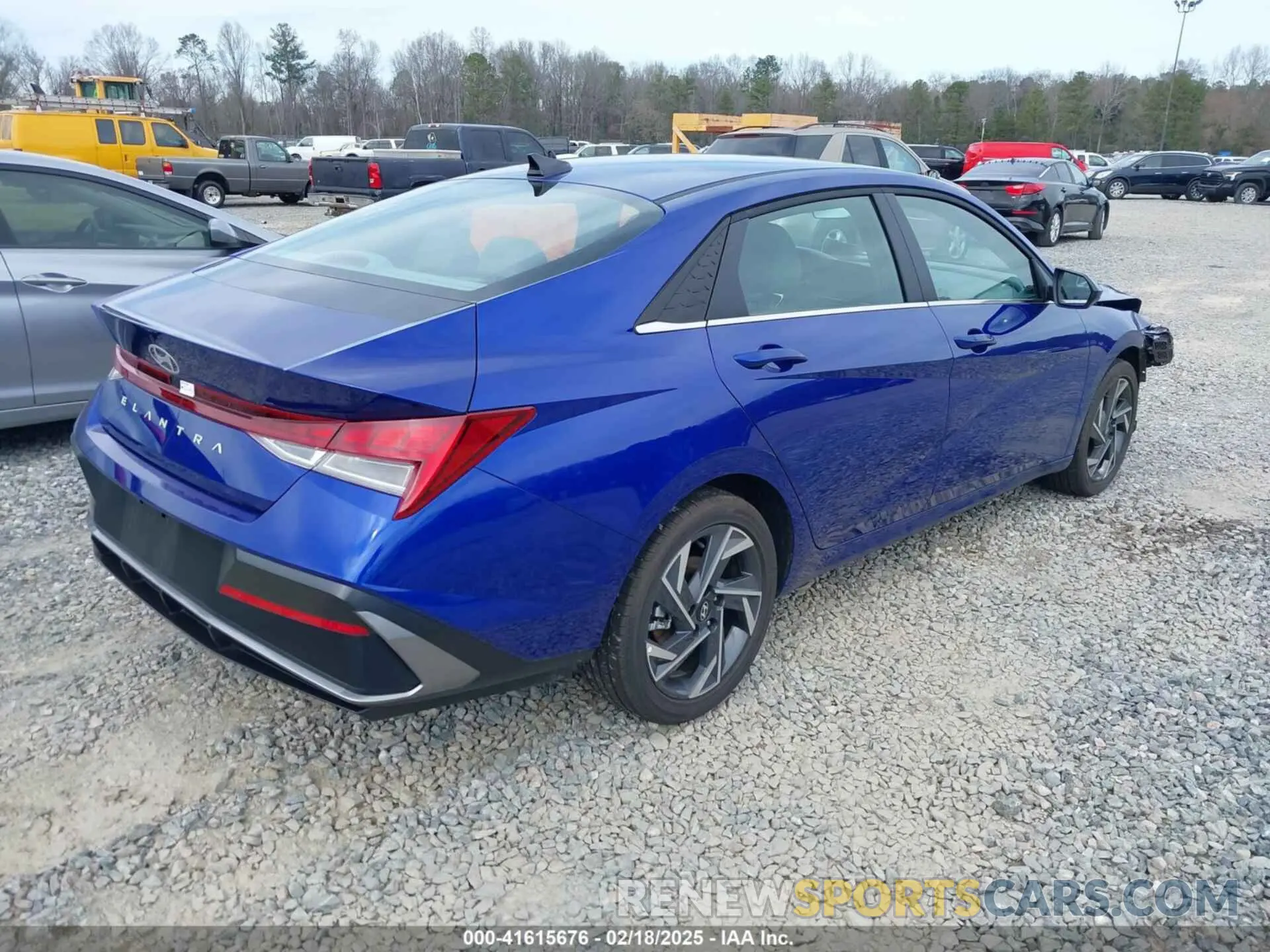 4 Photograph of a damaged car KMHLS4DG0SU921096 HYUNDAI ELANTRA 2025
