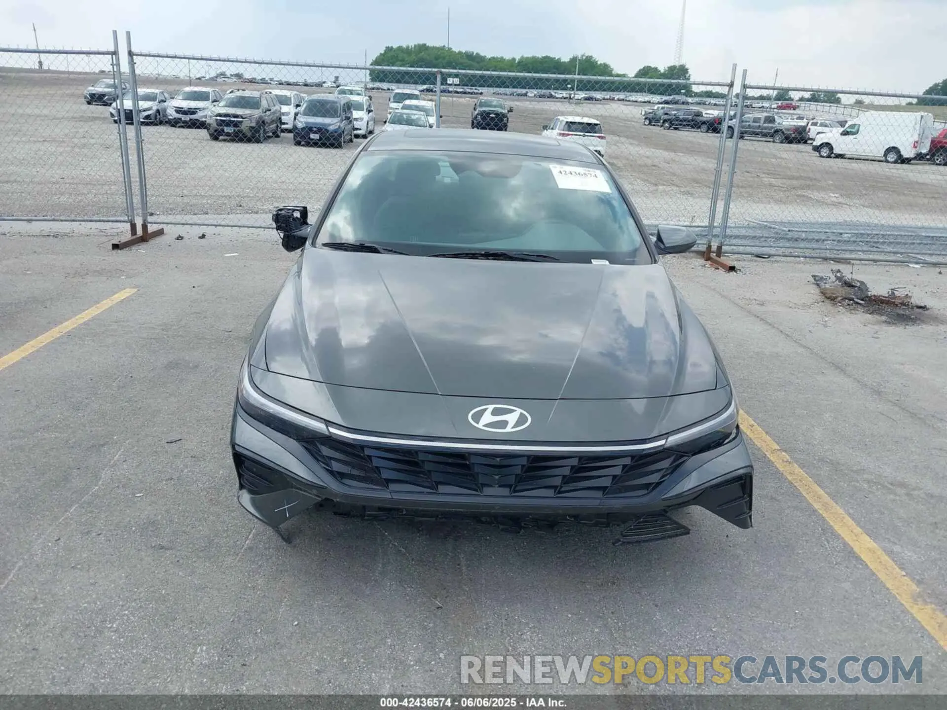 13 Photograph of a damaged car KMHLS4DG0SU949674 HYUNDAI ELANTRA 2025
