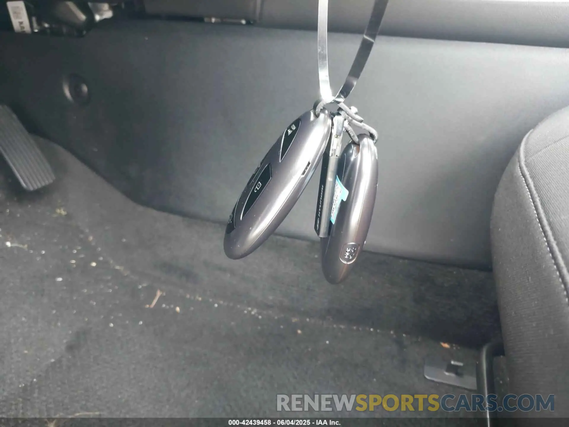 11 Photograph of a damaged car KMHLS4DG0SU966362 HYUNDAI ELANTRA 2025