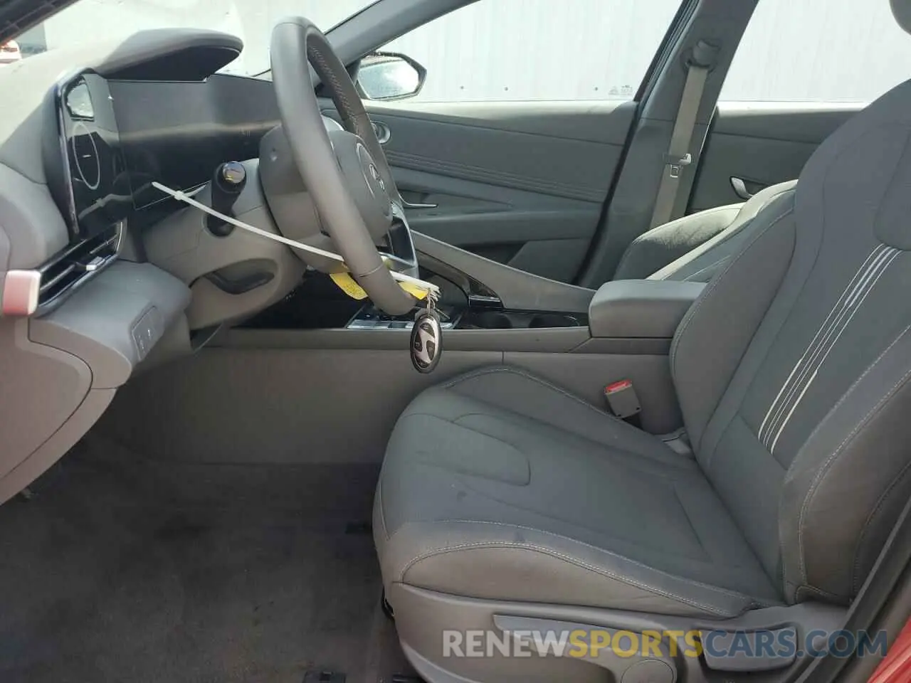 7 Photograph of a damaged car KMHLS4DG2SU863511 HYUNDAI ELANTRA 2025