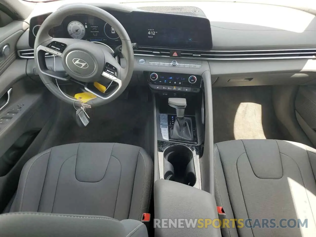 8 Photograph of a damaged car KMHLS4DG2SU863511 HYUNDAI ELANTRA 2025