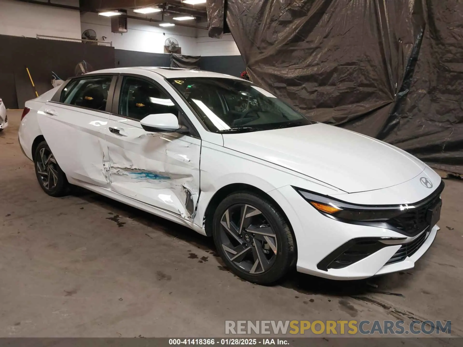 1 Photograph of a damaged car KMHLS4DG2SU895603 HYUNDAI ELANTRA 2025