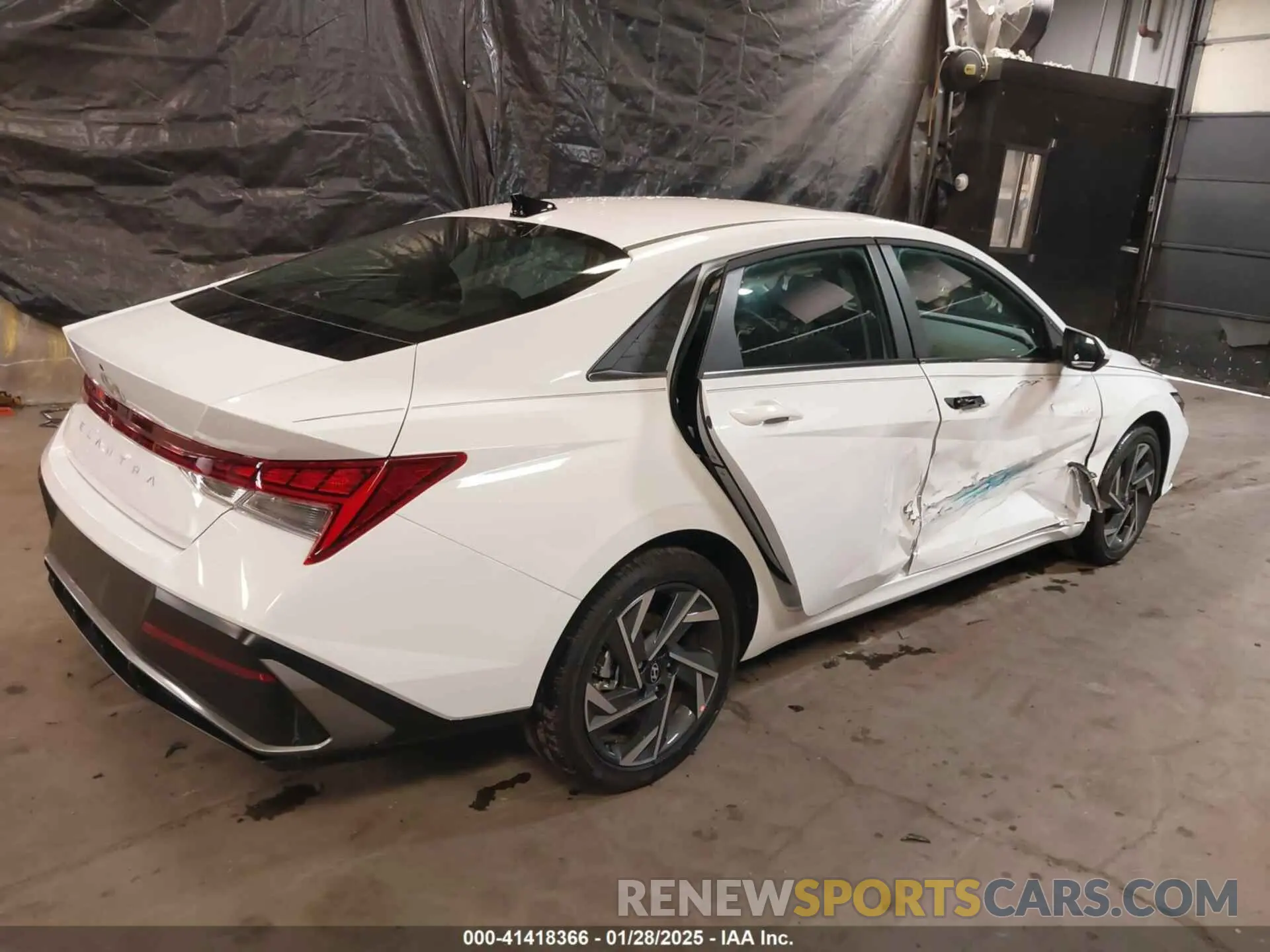 4 Photograph of a damaged car KMHLS4DG2SU895603 HYUNDAI ELANTRA 2025