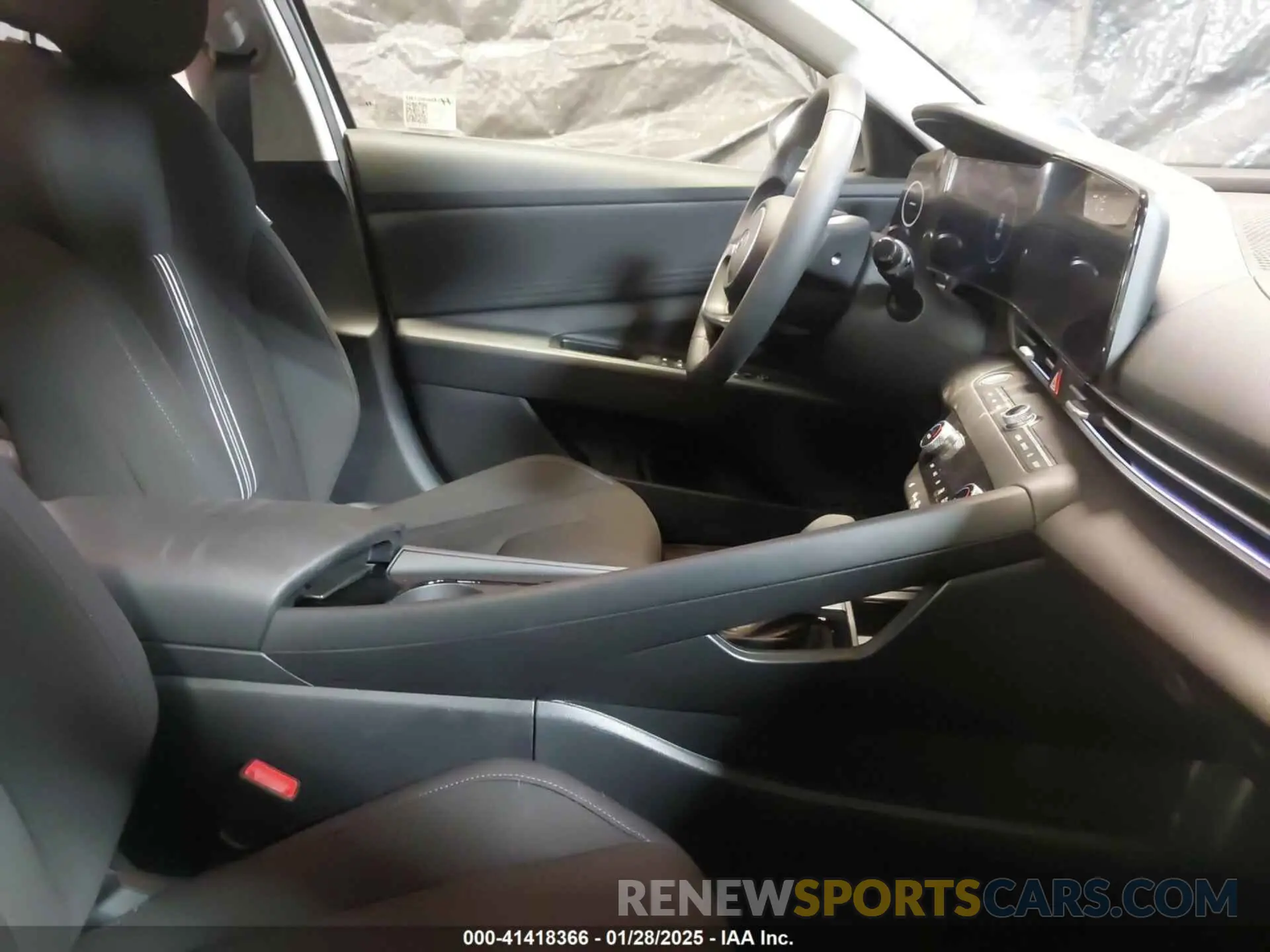 5 Photograph of a damaged car KMHLS4DG2SU895603 HYUNDAI ELANTRA 2025