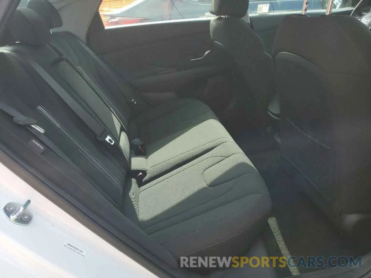 10 Photograph of a damaged car KMHLS4DG2SU920869 HYUNDAI ELANTRA 2025