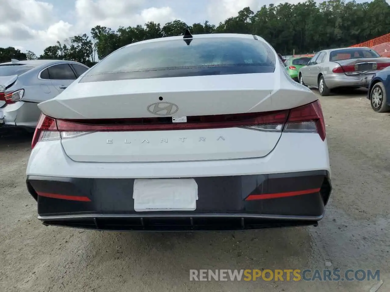 6 Photograph of a damaged car KMHLS4DG2SU920869 HYUNDAI ELANTRA 2025