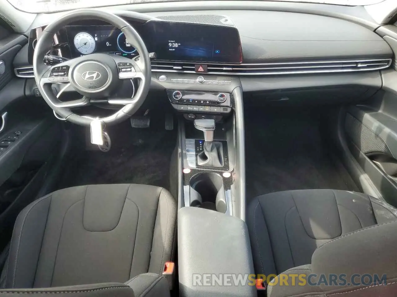 8 Photograph of a damaged car KMHLS4DG2SU920869 HYUNDAI ELANTRA 2025