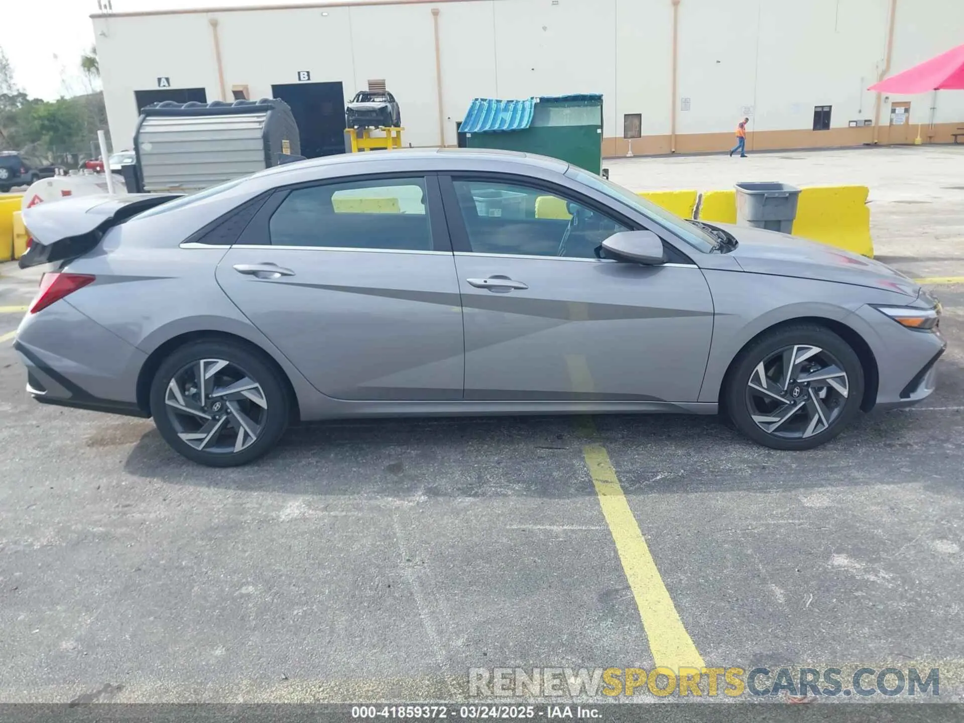 13 Photograph of a damaged car KMHLS4DG2SU930026 HYUNDAI ELANTRA 2025
