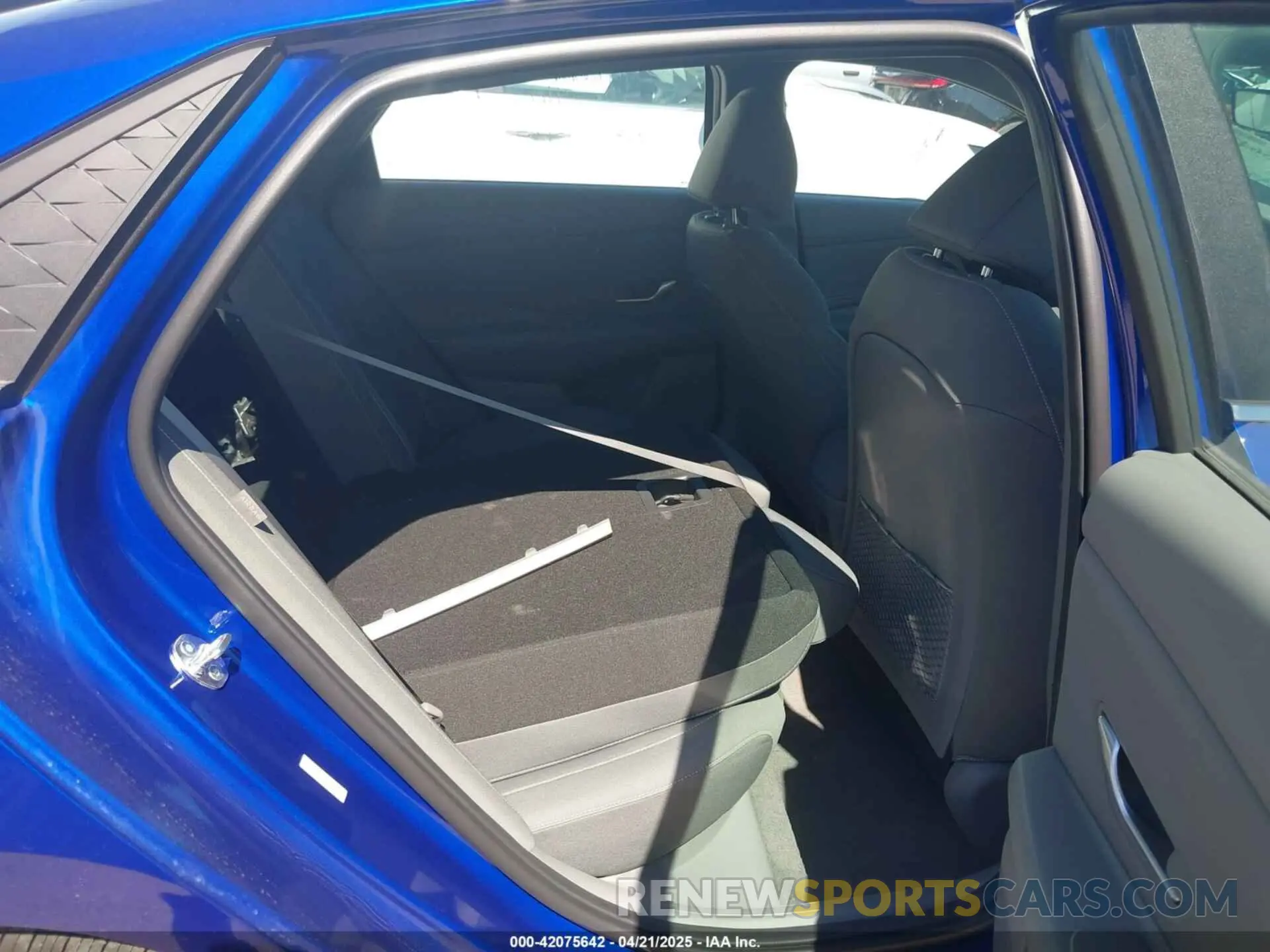8 Photograph of a damaged car KMHLS4DG2SU965777 HYUNDAI ELANTRA 2025