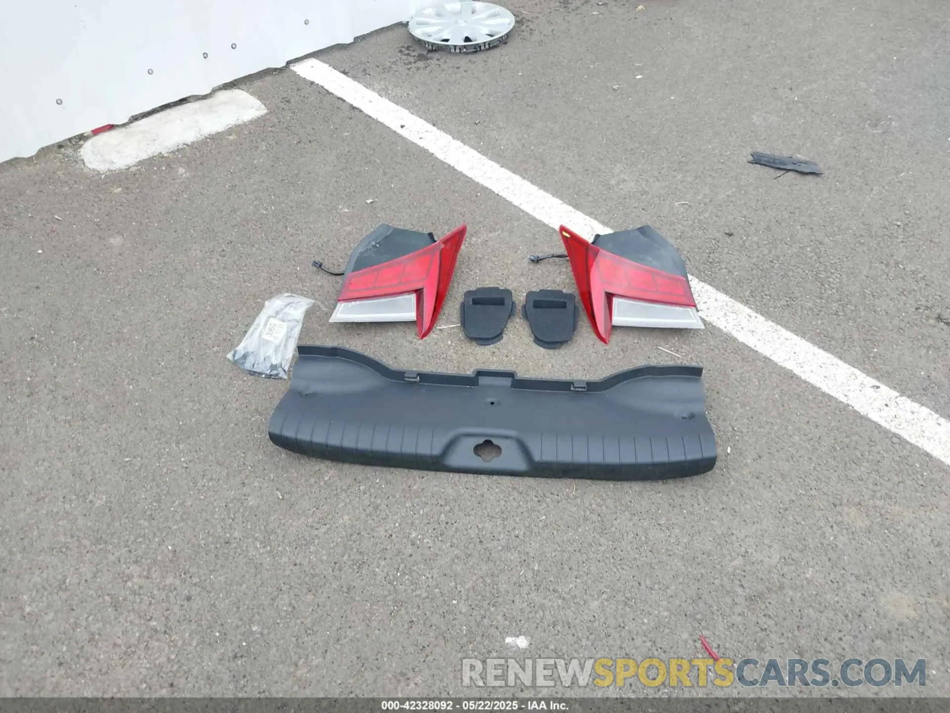 12 Photograph of a damaged car KMHLS4DG2SU986483 HYUNDAI ELANTRA 2025