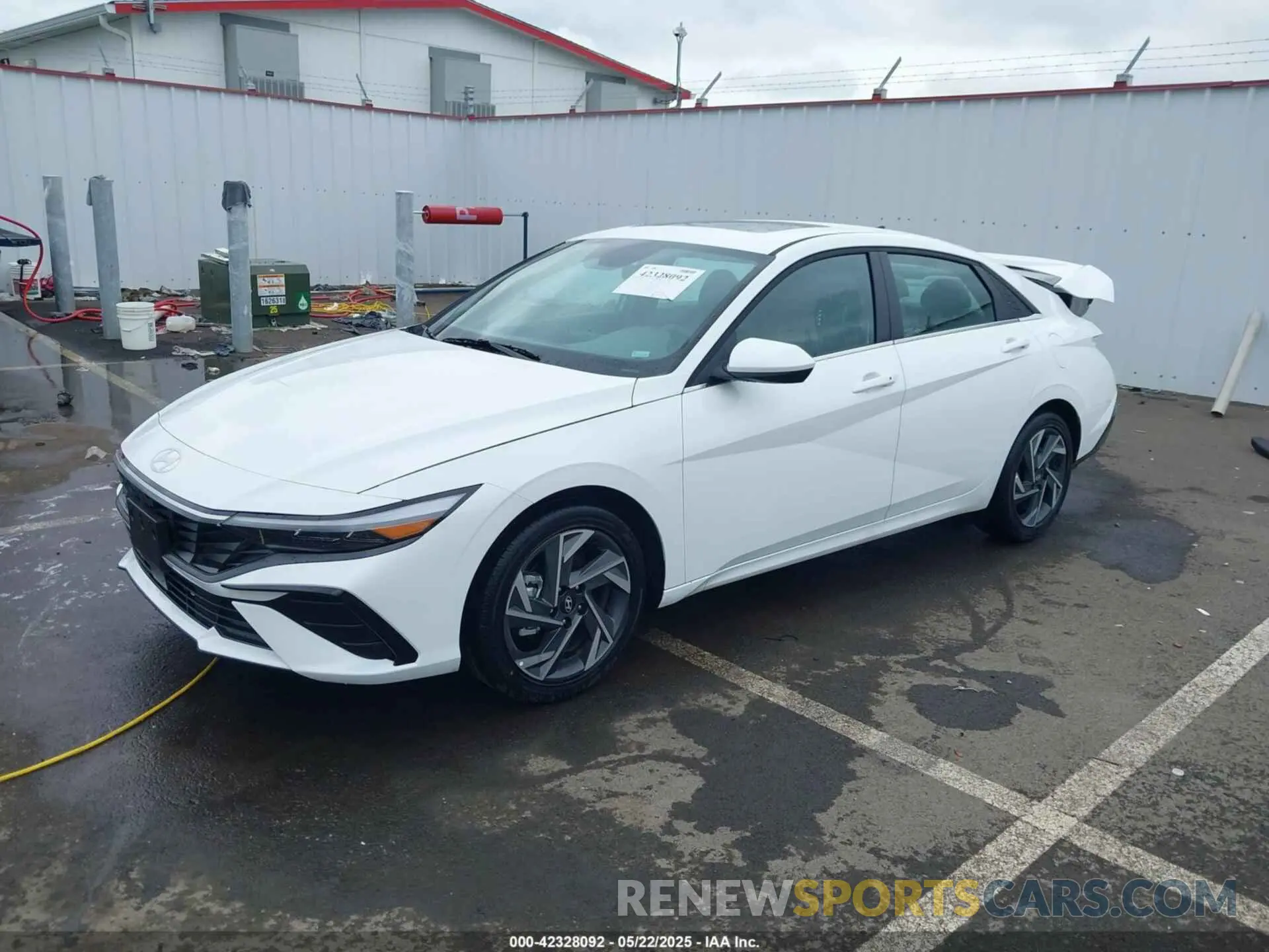 2 Photograph of a damaged car KMHLS4DG2SU986483 HYUNDAI ELANTRA 2025