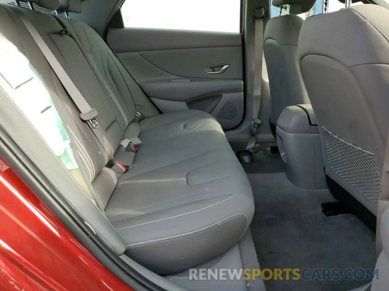 10 Photograph of a damaged car KMHLS4DG3SU862593 HYUNDAI ELANTRA 2025