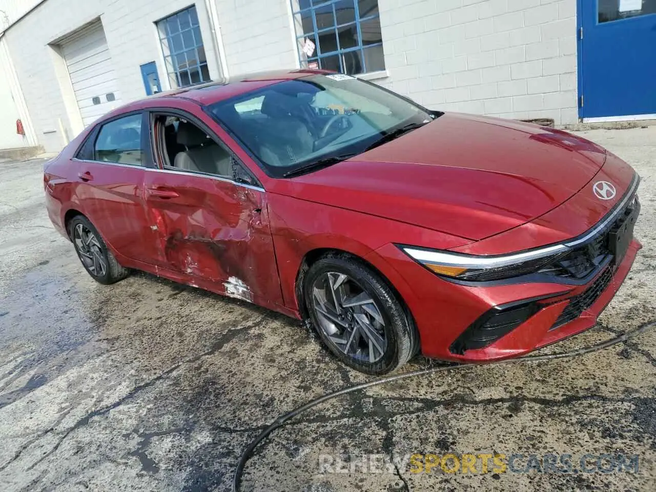 4 Photograph of a damaged car KMHLS4DG3SU862593 HYUNDAI ELANTRA 2025