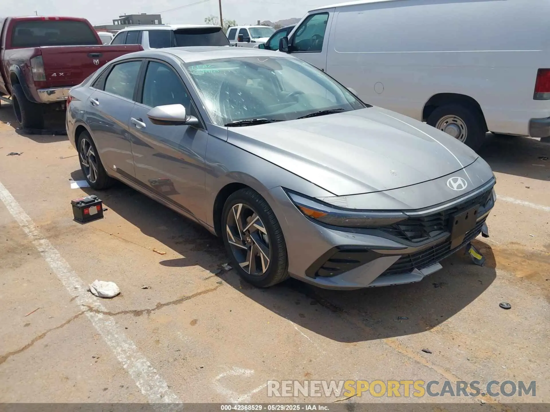 1 Photograph of a damaged car KMHLS4DG3SU862691 HYUNDAI ELANTRA 2025