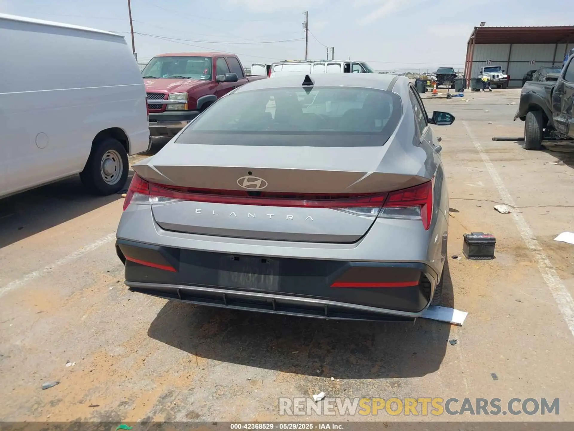 16 Photograph of a damaged car KMHLS4DG3SU862691 HYUNDAI ELANTRA 2025