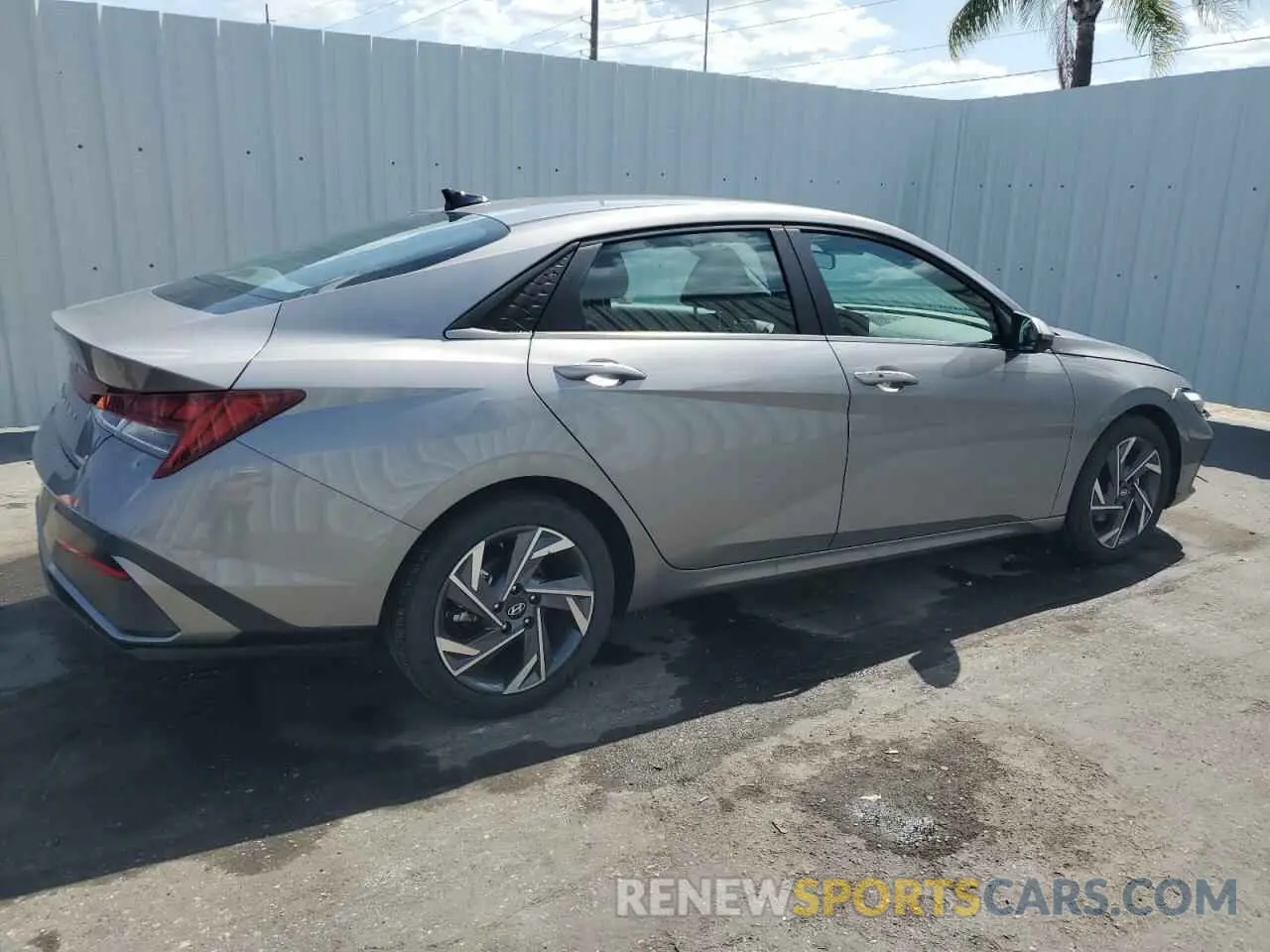 3 Photograph of a damaged car KMHLS4DG3SU885551 HYUNDAI ELANTRA 2025