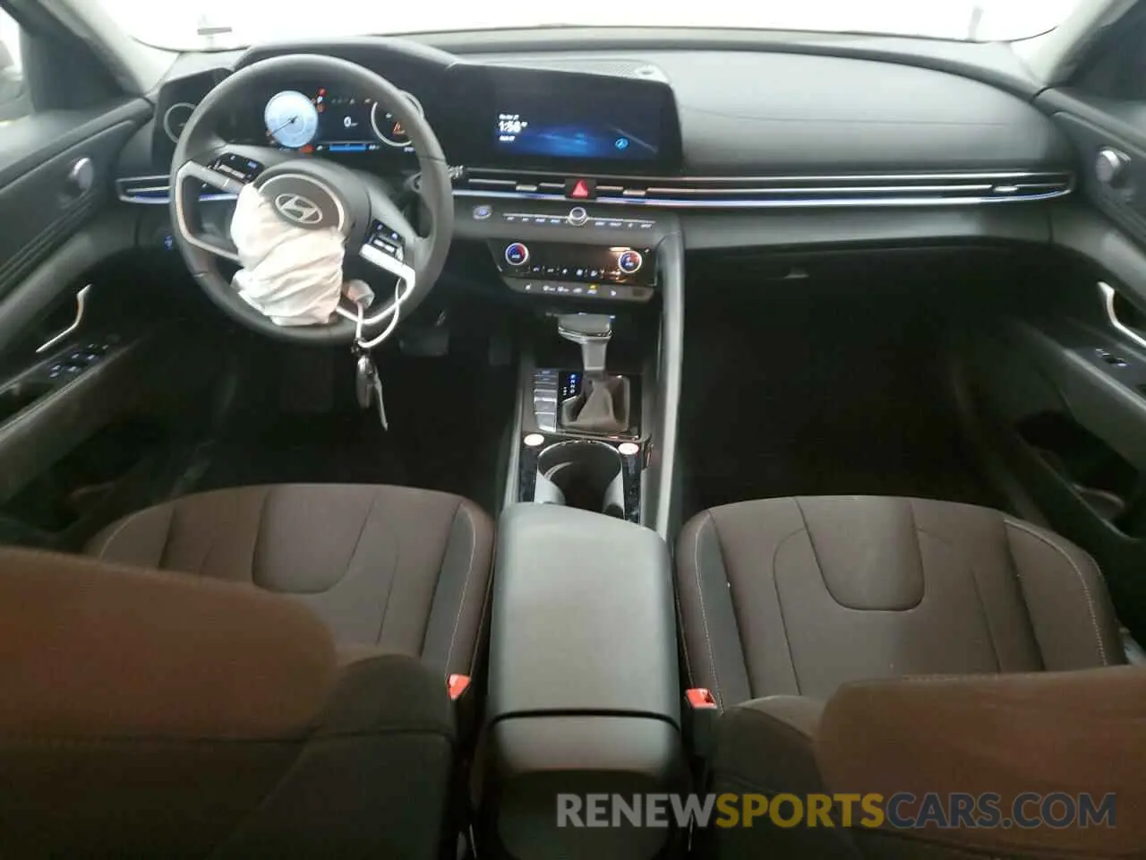 8 Photograph of a damaged car KMHLS4DG4SU904155 HYUNDAI ELANTRA 2025