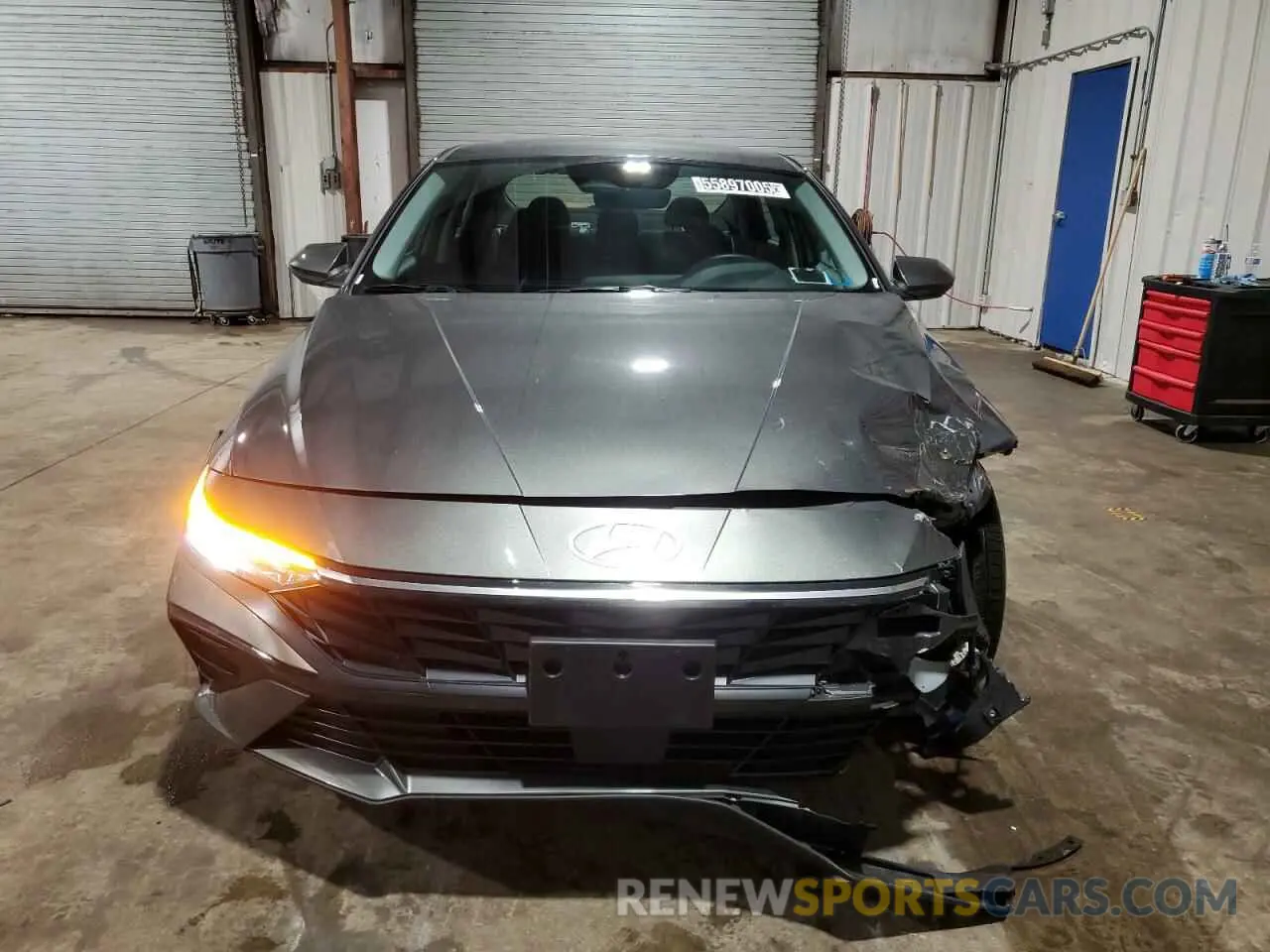 5 Photograph of a damaged car KMHLS4DG4SU908240 HYUNDAI ELANTRA 2025